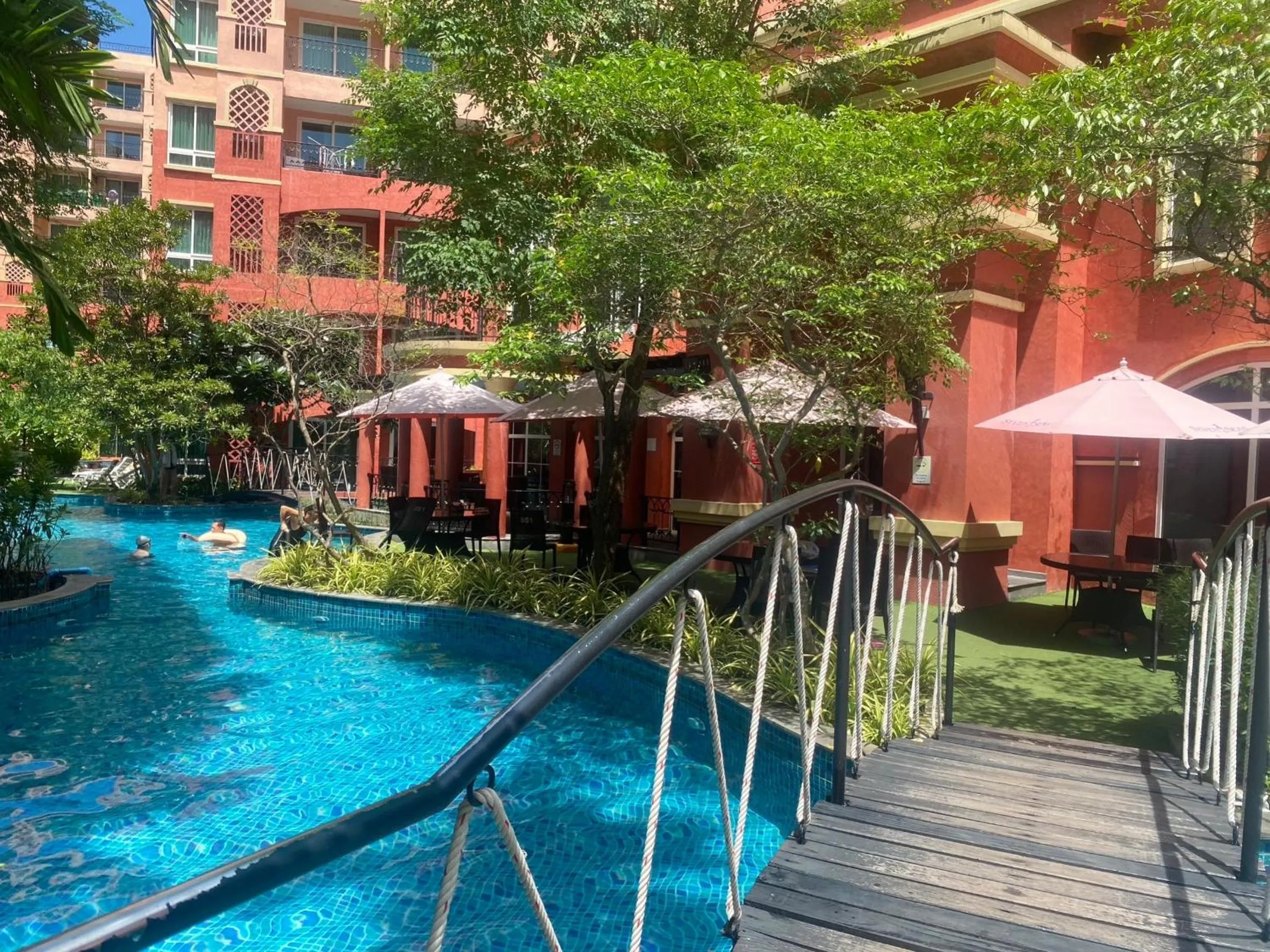 Seven seas resort Pool Access by Saifon