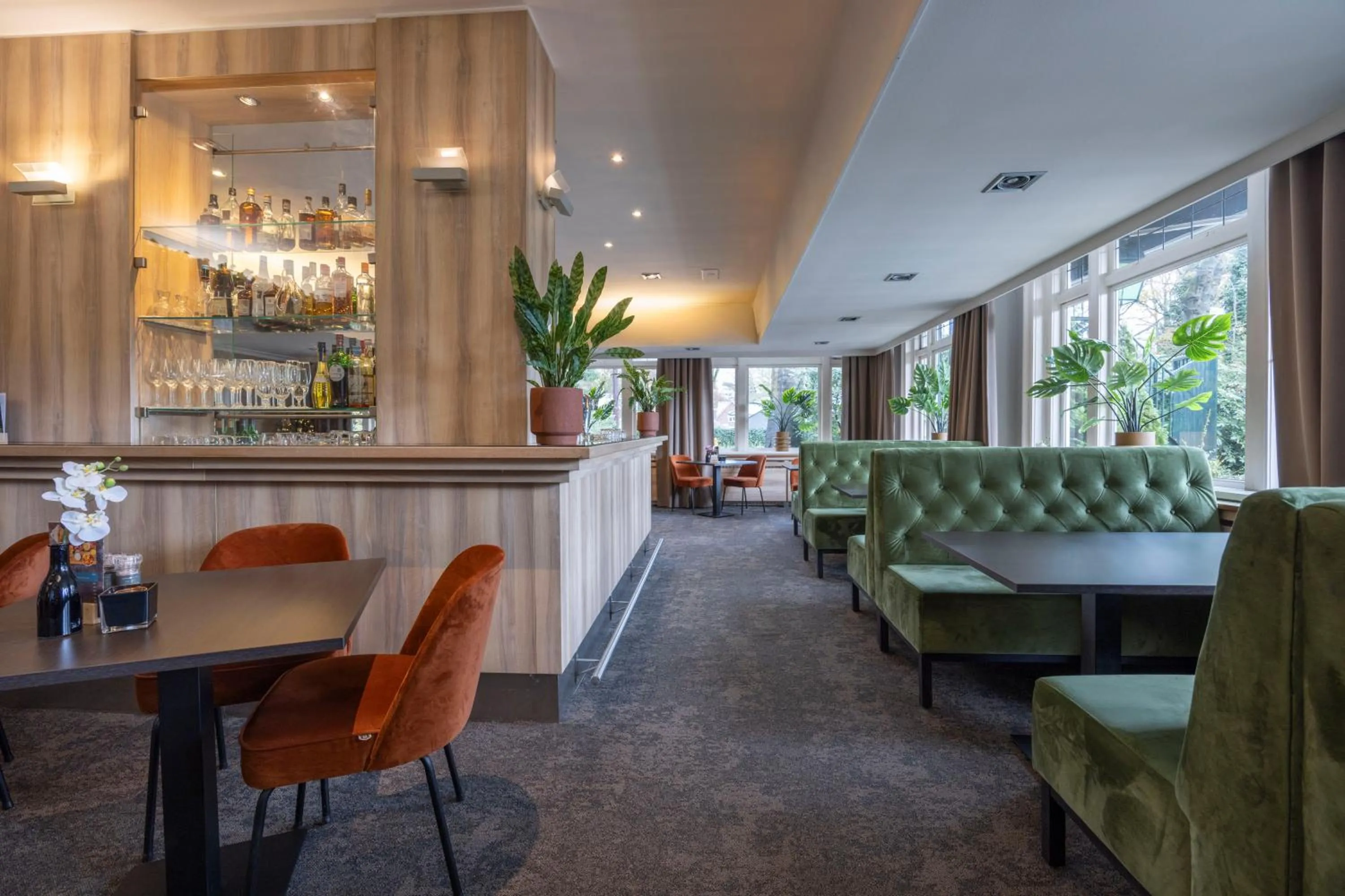 Lounge or bar in Fletcher Hotel-Restaurant Klein Zwitserland
