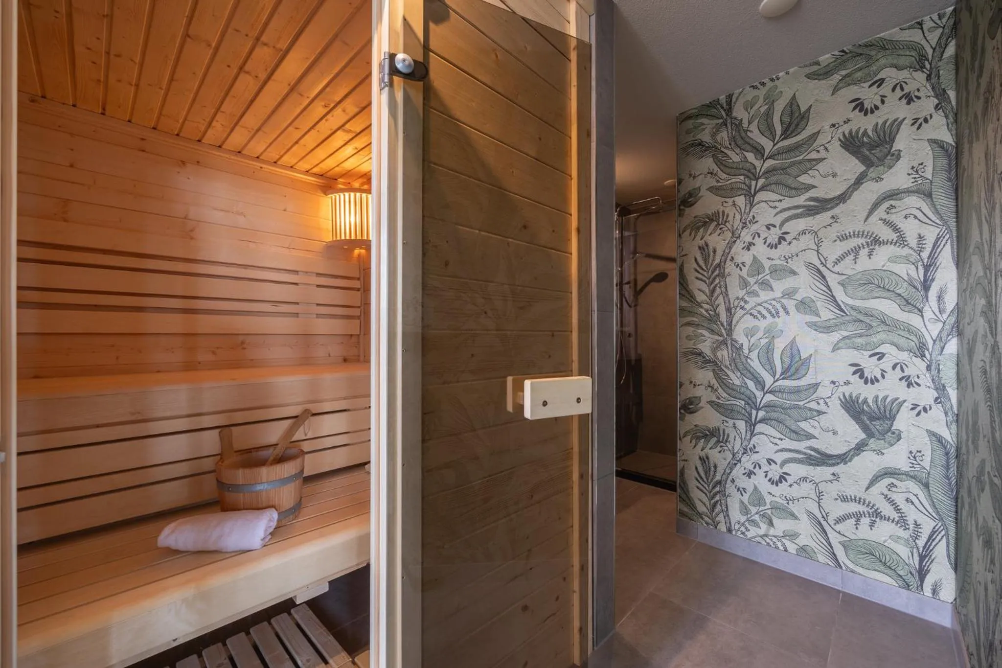 Bathroom in Leonardo Hotel IJmuiden Seaport Beach