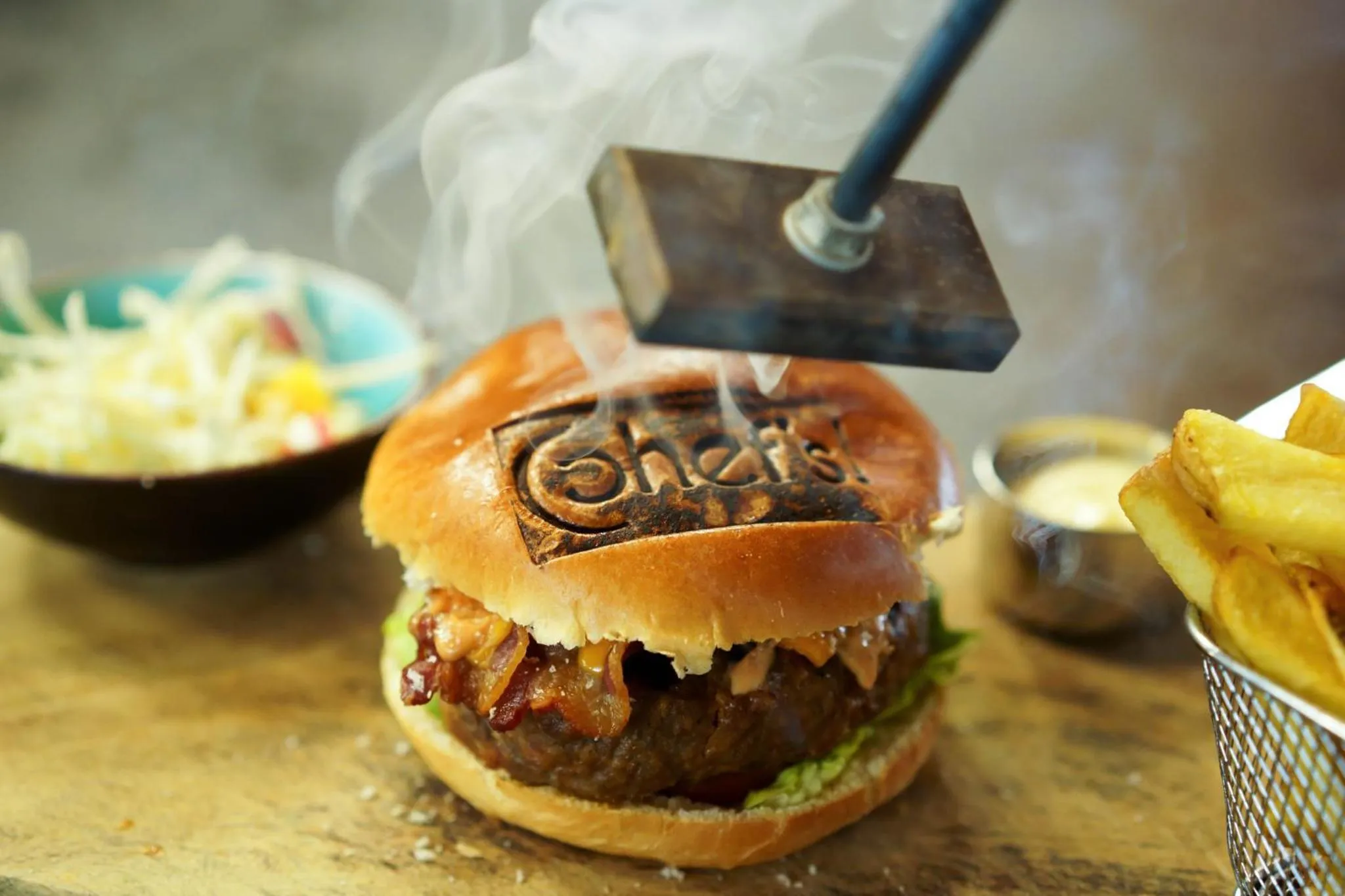 Restaurant/places to eat in Leonardo Hotel IJmuiden Seaport Beach