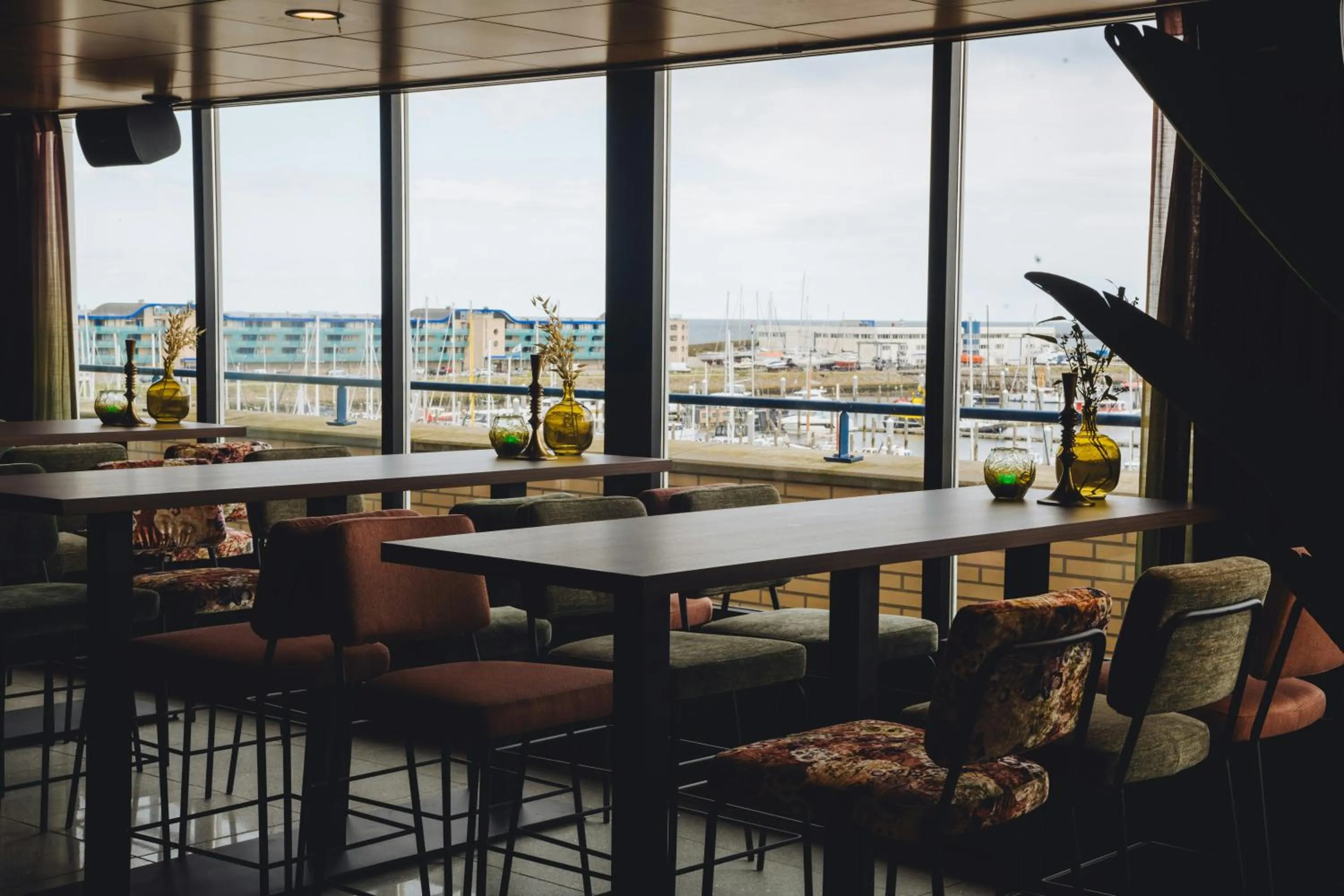 Lobby or reception in Leonardo Hotel IJmuiden Seaport Beach
