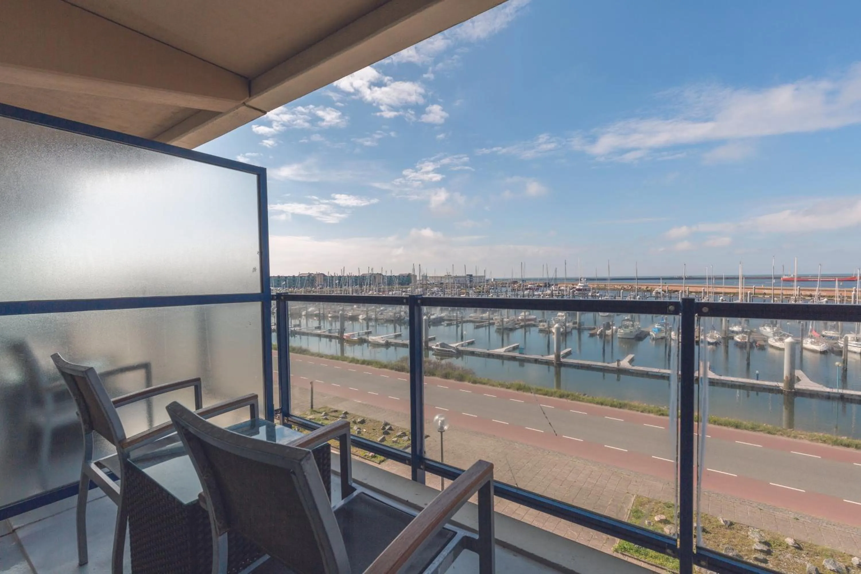 Balcony/Terrace in Leonardo Hotel IJmuiden Seaport Beach