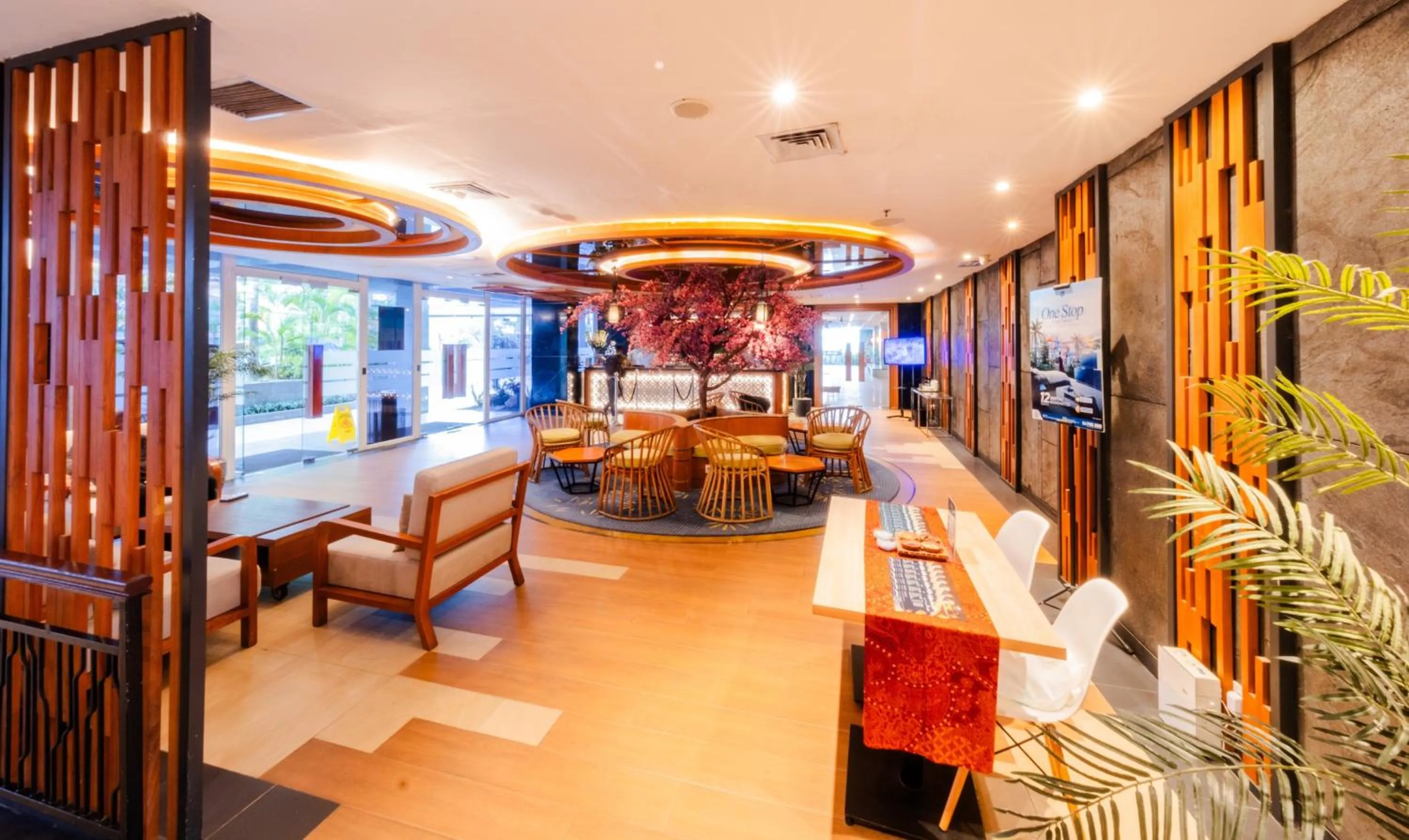 Lobby or reception in Astara Hotel Balikpapan