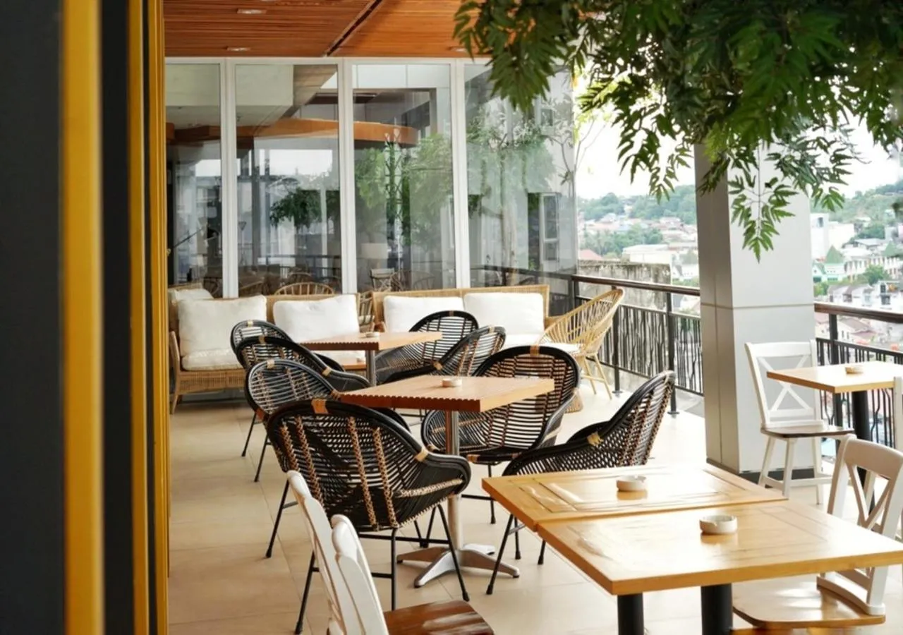 Restaurant/places to eat in Astara Hotel Balikpapan