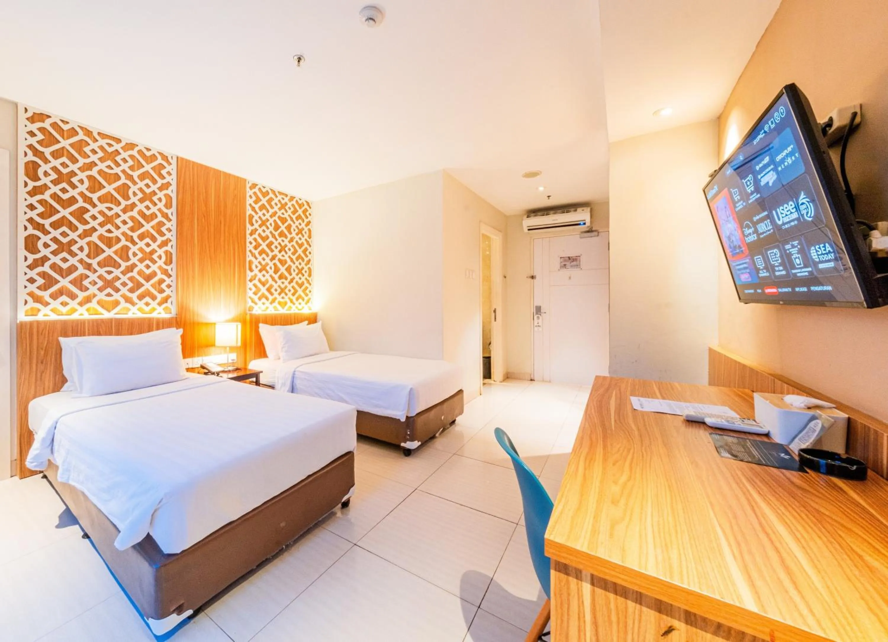 Bedroom, Bed in Astara Hotel Balikpapan
