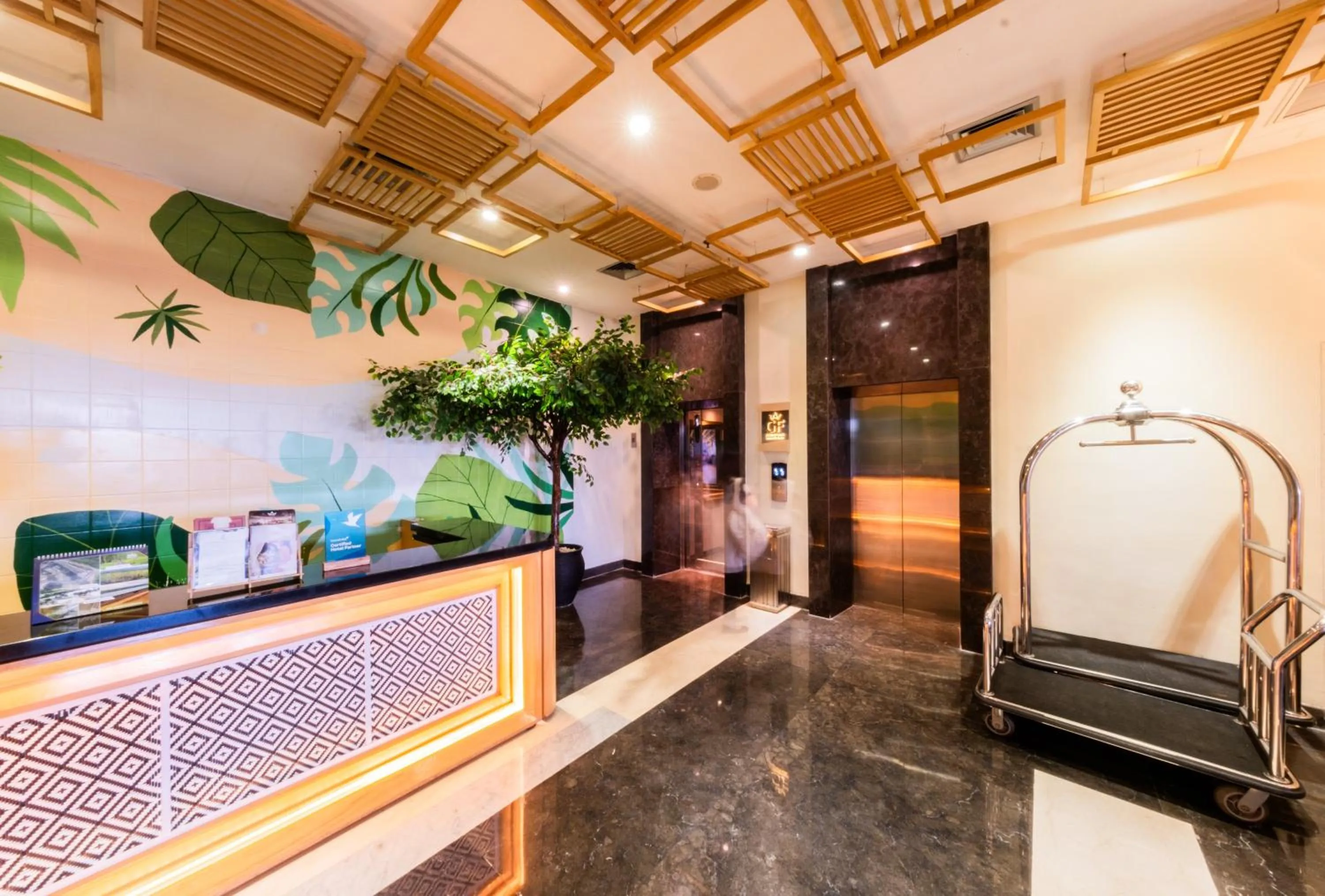 Lobby or reception in Astara Hotel Balikpapan