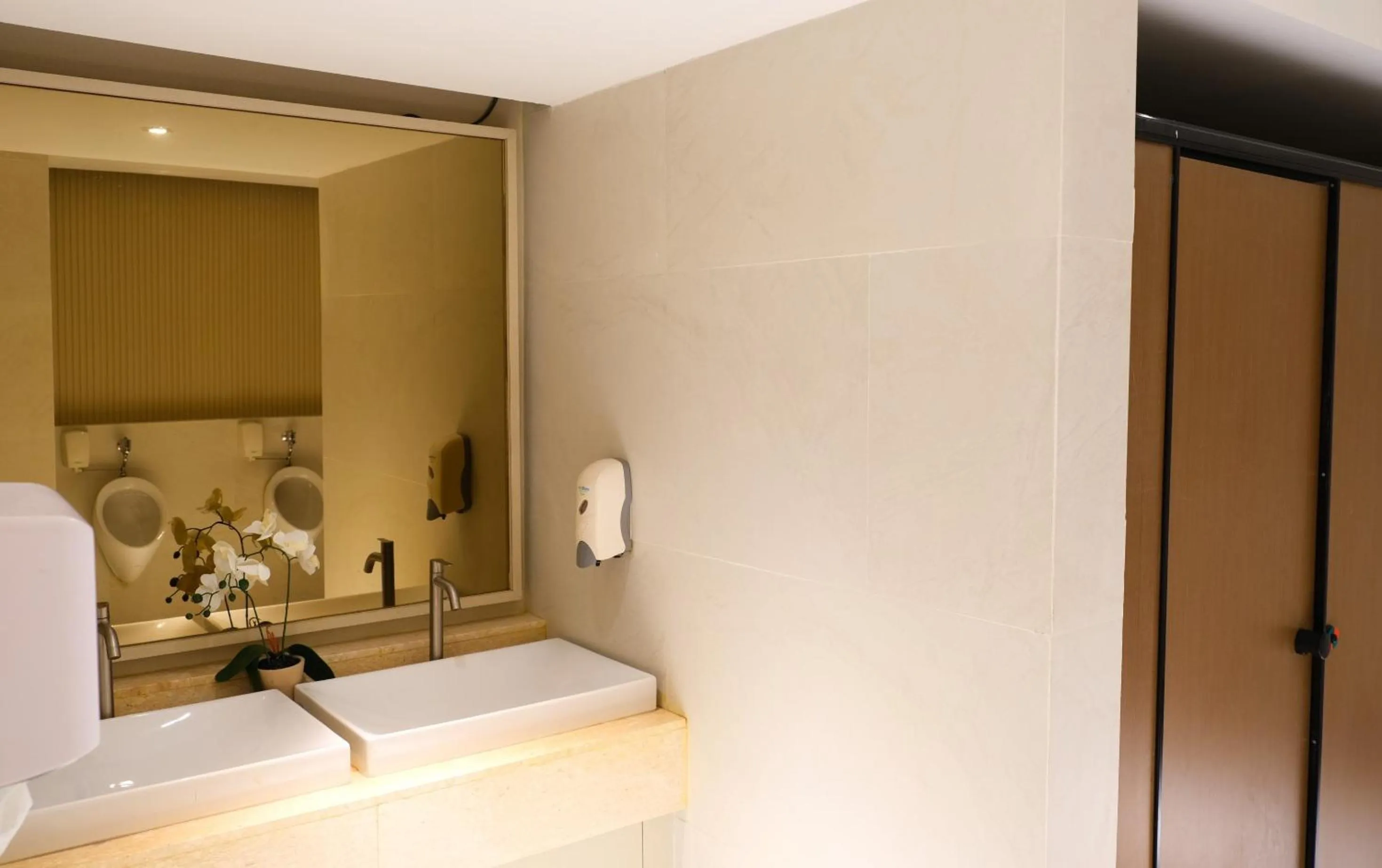 Business facilities in Astara Hotel Balikpapan