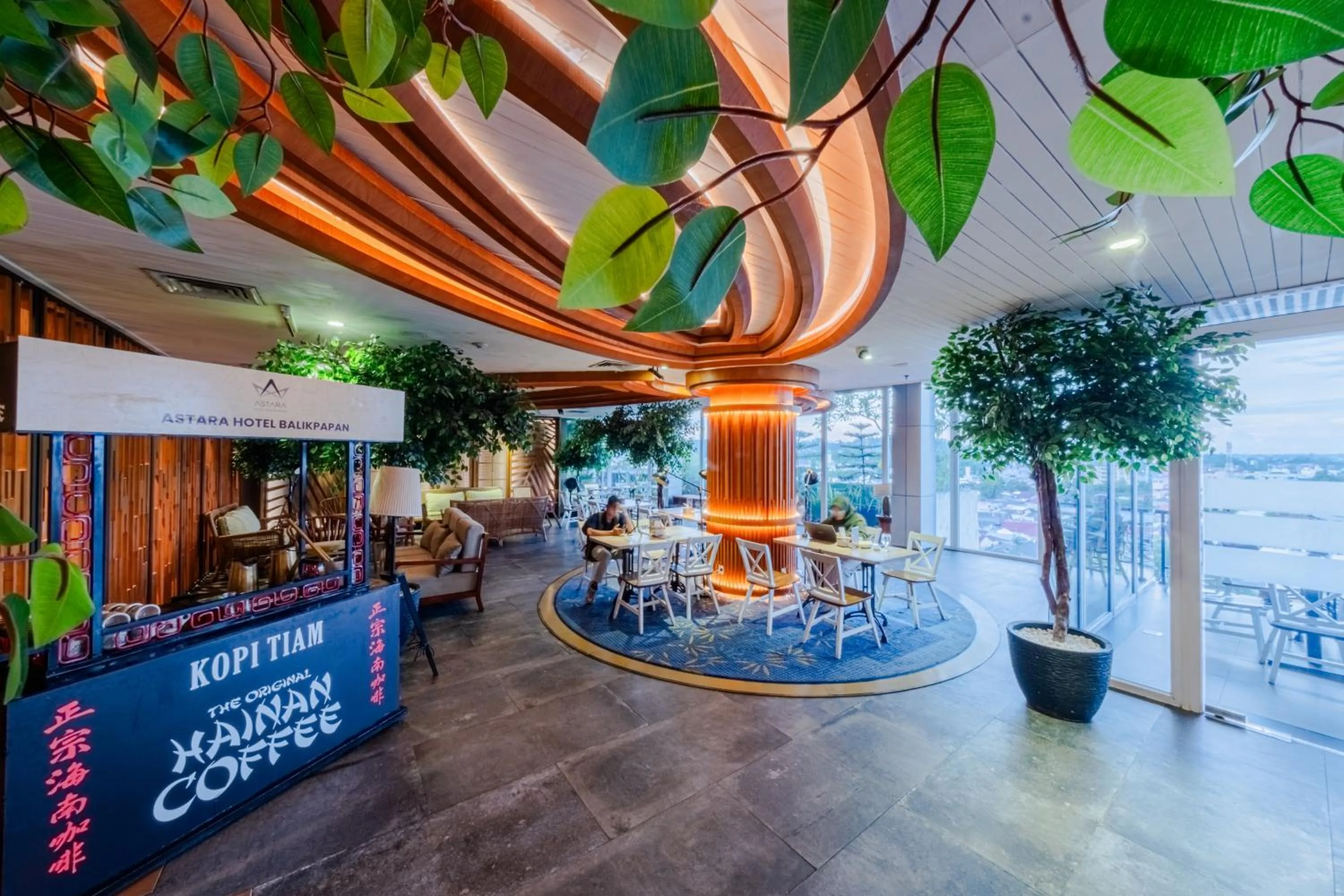 Restaurant/places to eat in Astara Hotel Balikpapan