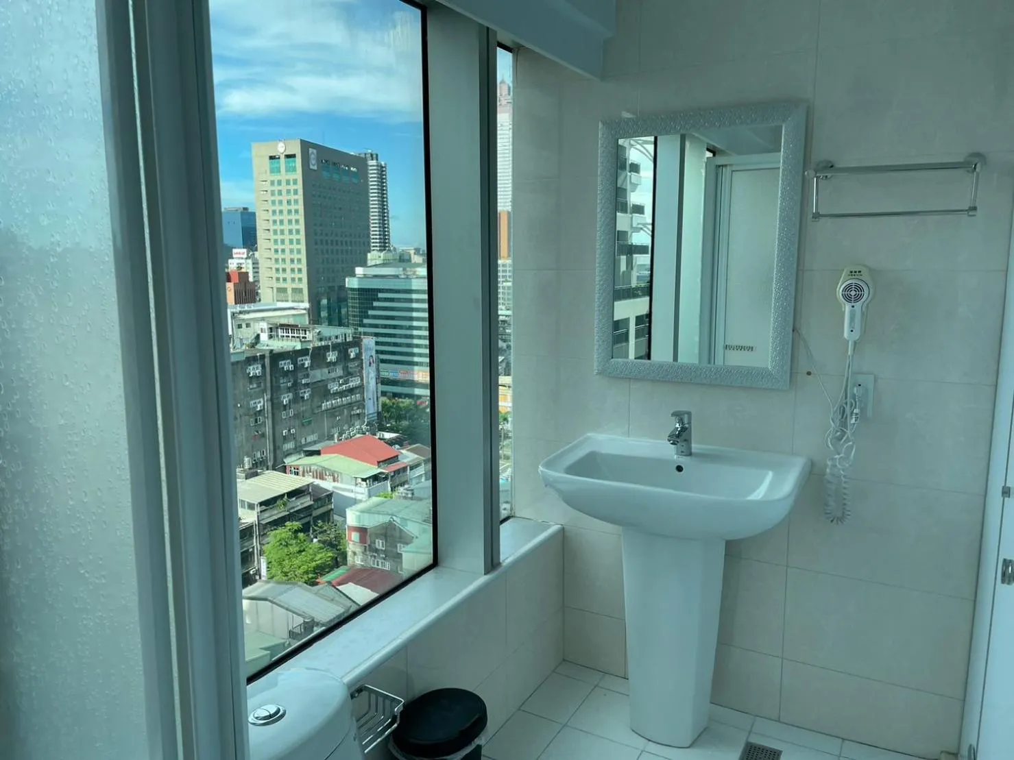 Bathroom in 西門雲町旅店 Sky Gate Hotel