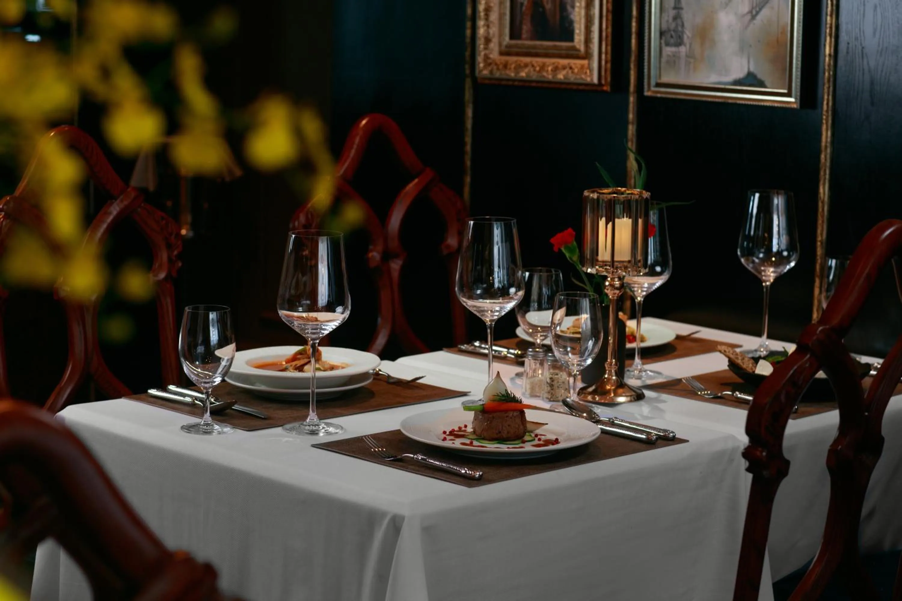 Restaurant/places to eat in Le Chanvre Hanoi Hotel & Spa