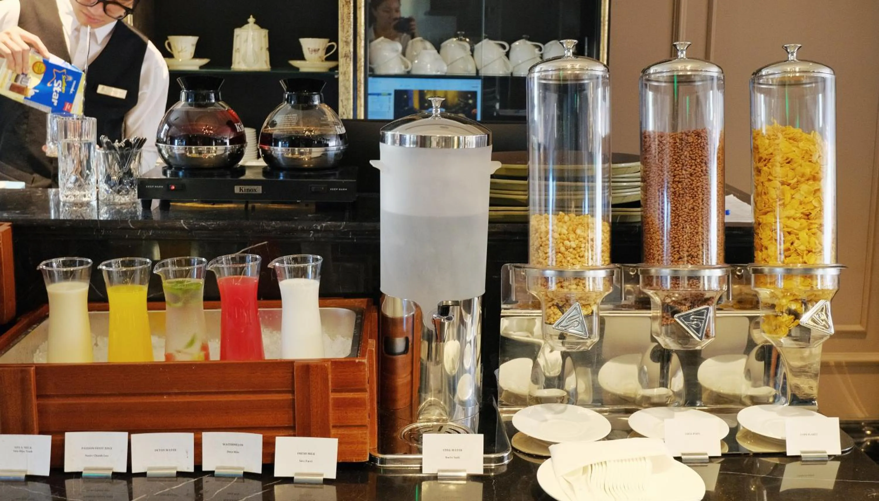 Food and drinks in Le Chanvre Hanoi Hotel & Spa