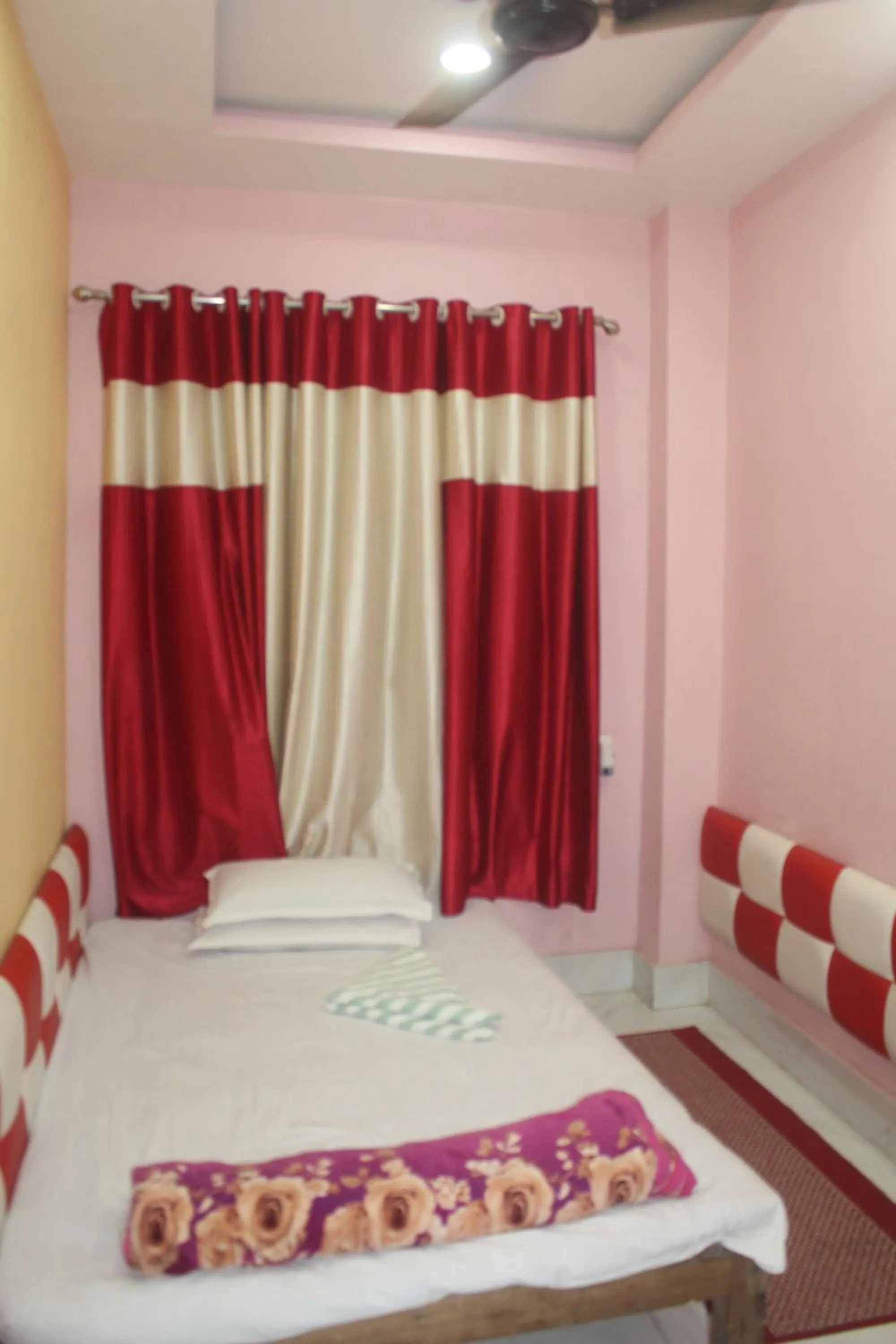 Bedroom in Hotel Giggle Coast Restro and Lodge