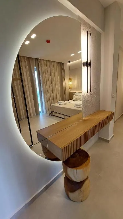 Photo of the whole room, Bed in Niriides Palace