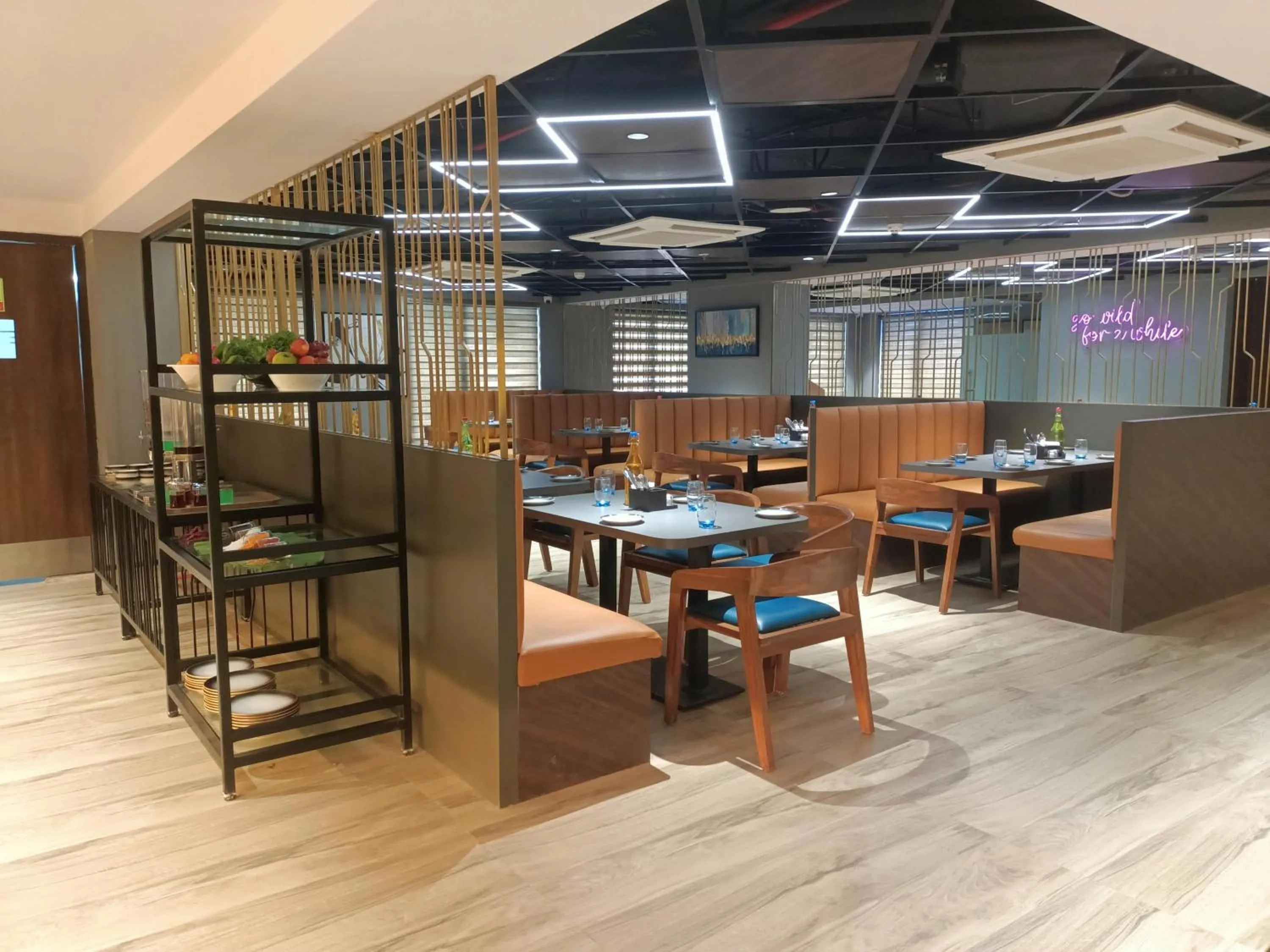 Restaurant/places to eat in Aralia International Airport, Mumbai