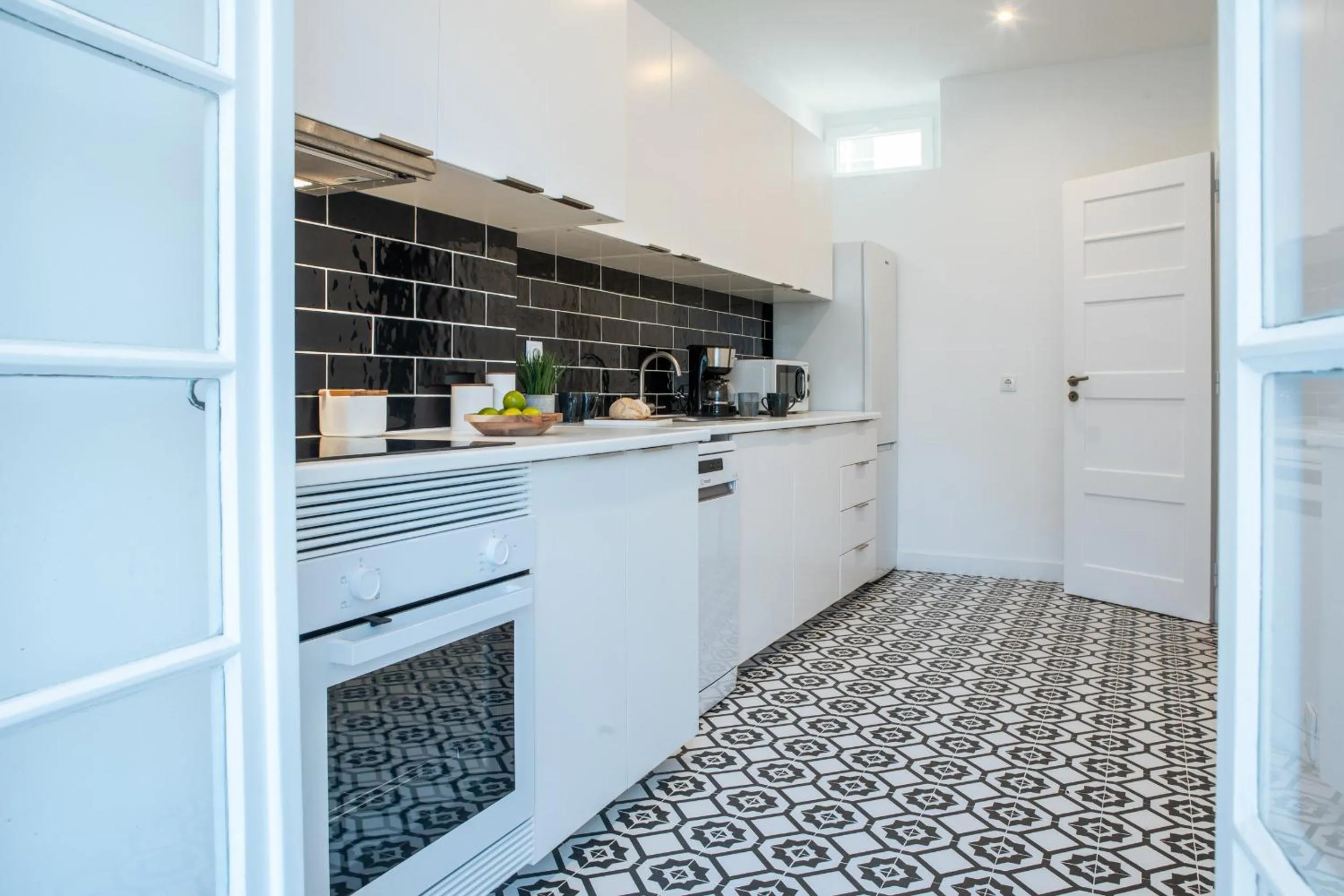 Kitchen or kitchenette in Succeed Campo Pequeno Suites