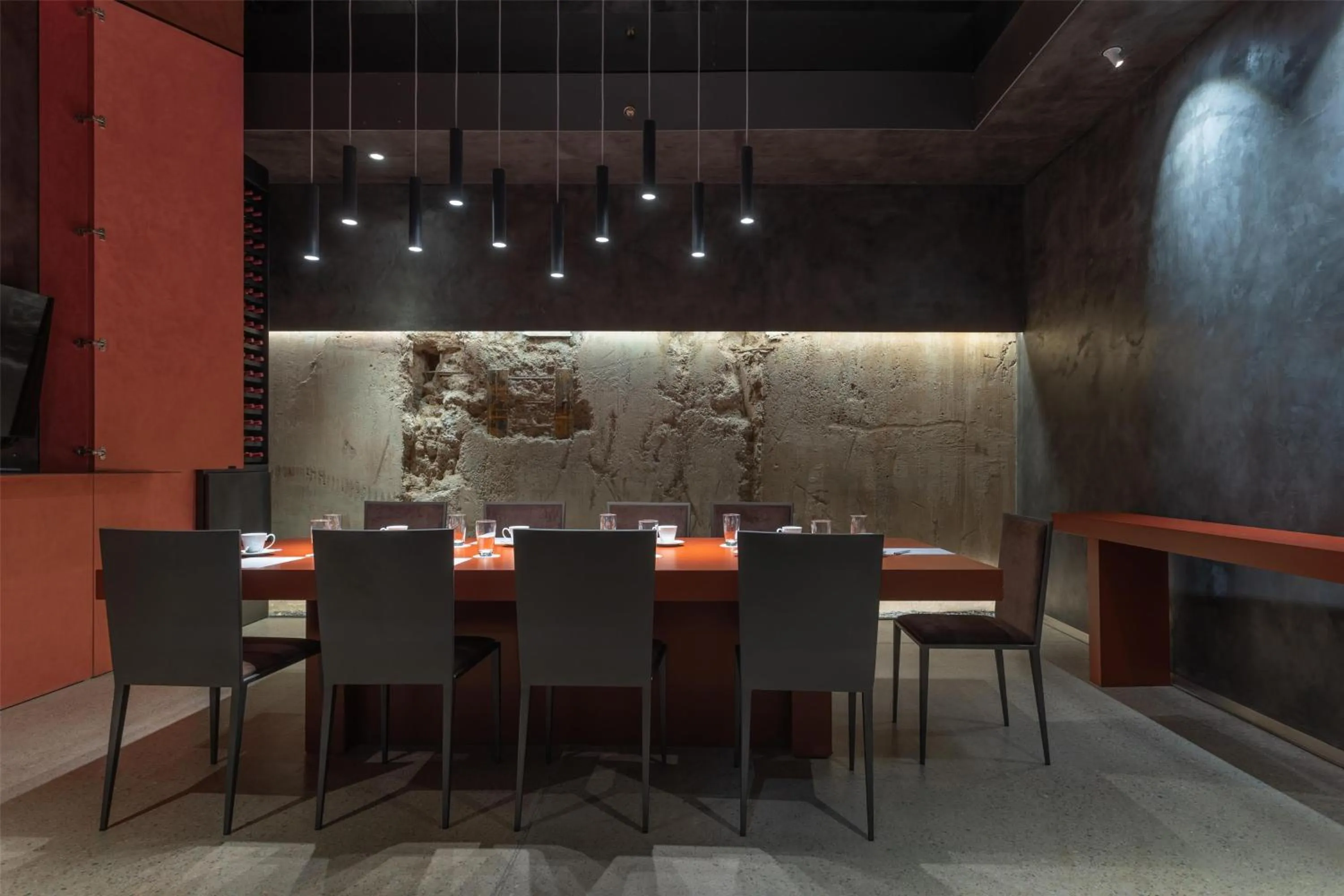 Restaurant/places to eat in Hualta Hotel Mendoza, Curio Collection by Hilton