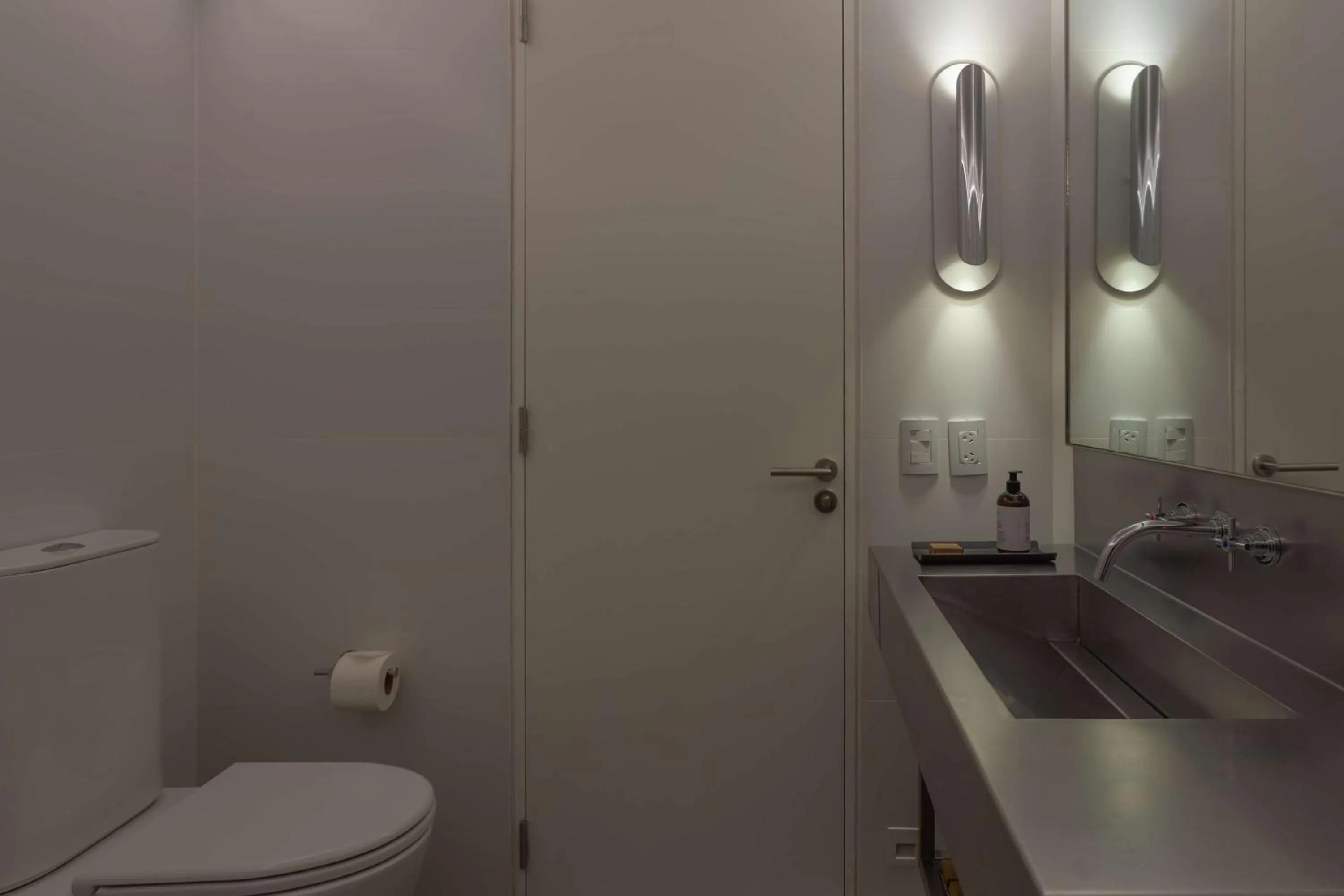 Photo of the whole room in Hualta Hotel Mendoza, Curio Collection by Hilton