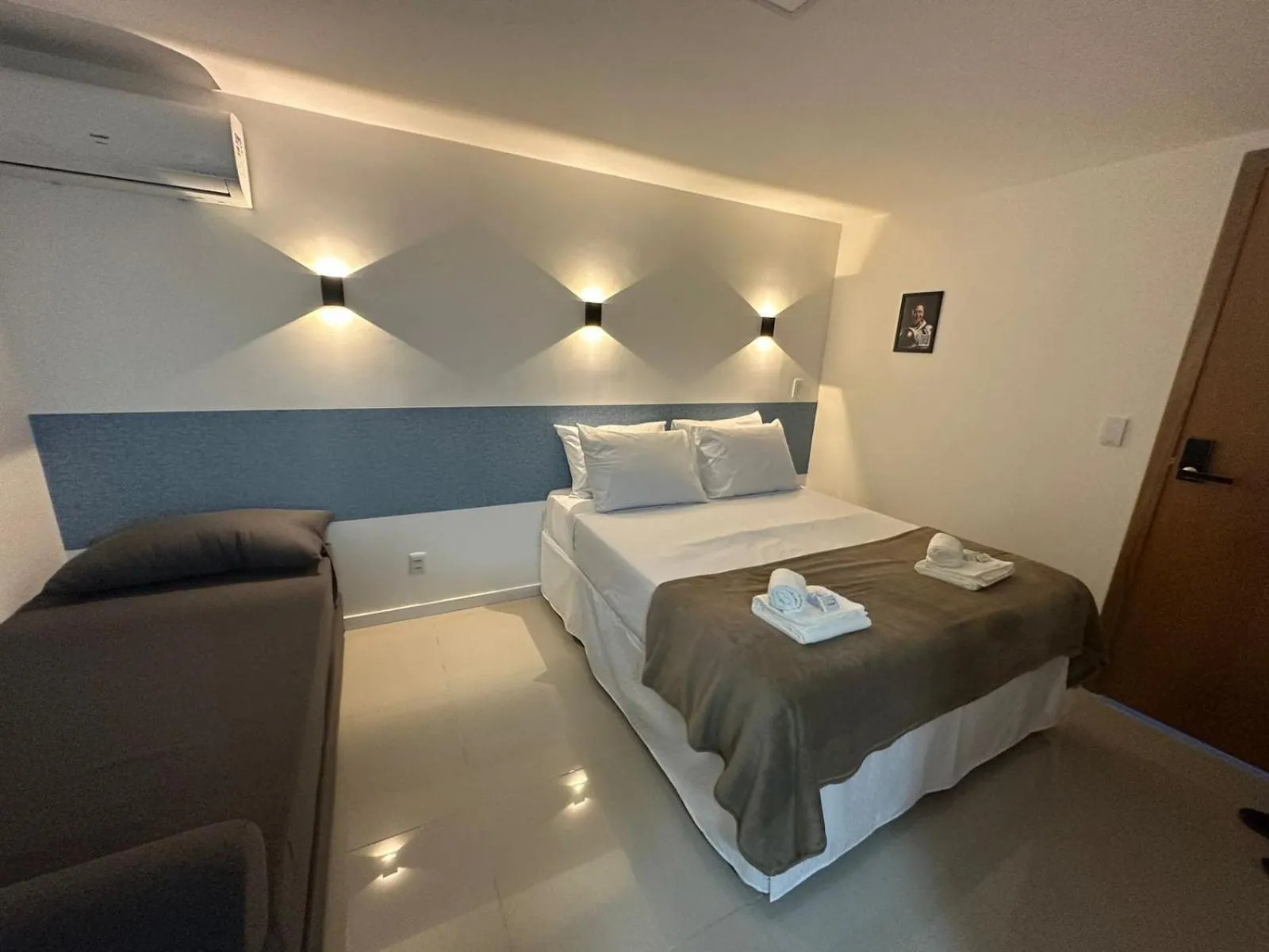 Photo of the whole room, Bed in Audaar Tech Suítes - Aeroporto de Congonhas