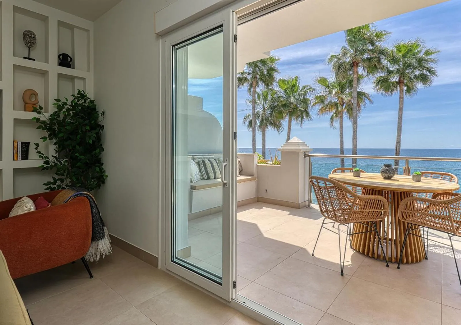Apartment El Paseo - gerenoveerd appartement met zeezicht