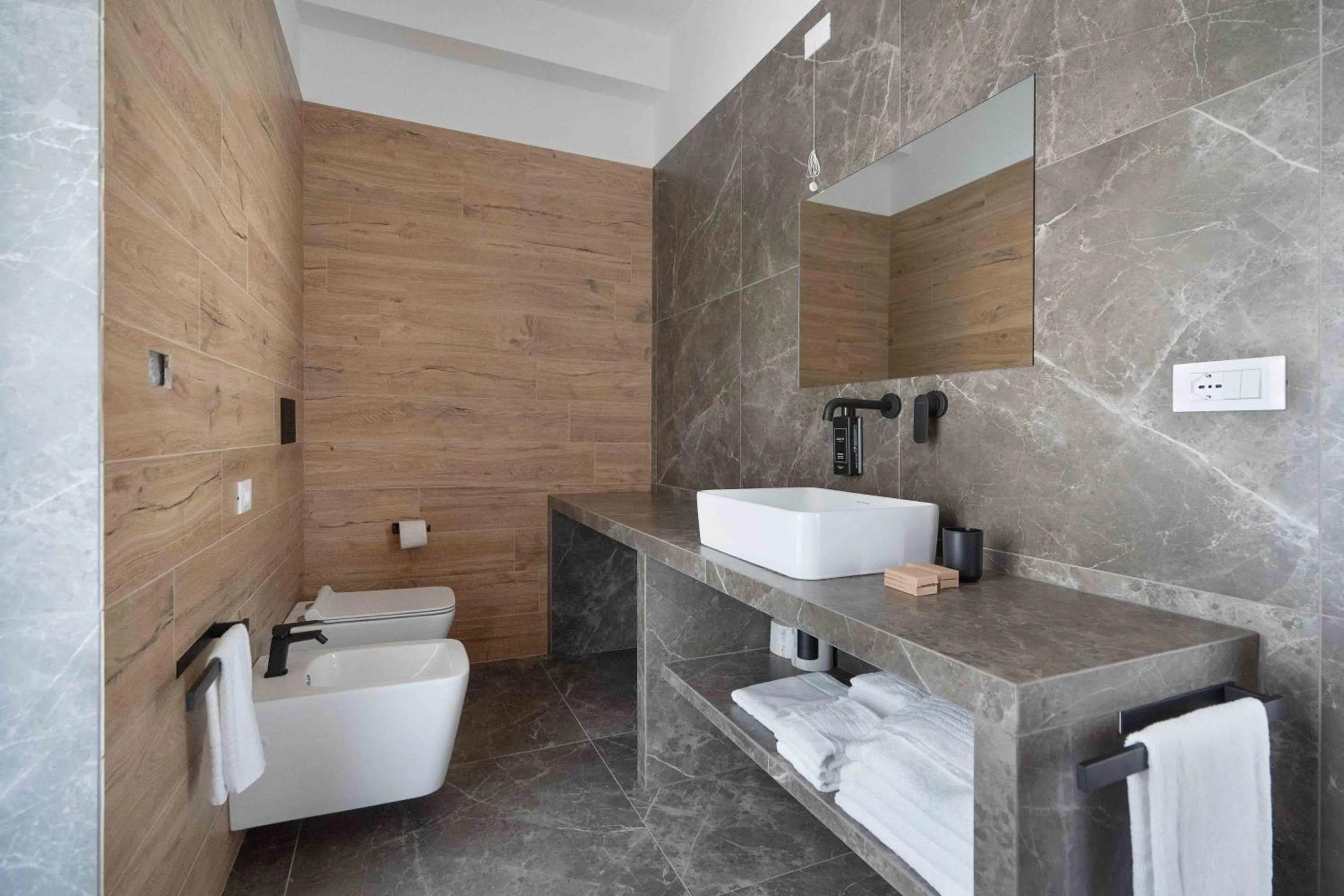 Bathroom in Hotel Mhami