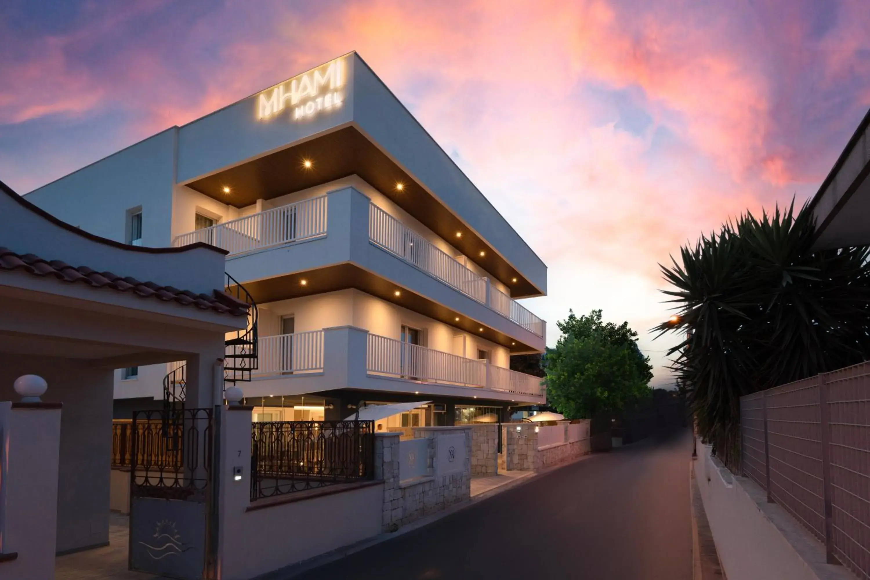 Hotel Mhami Hotel Mhami