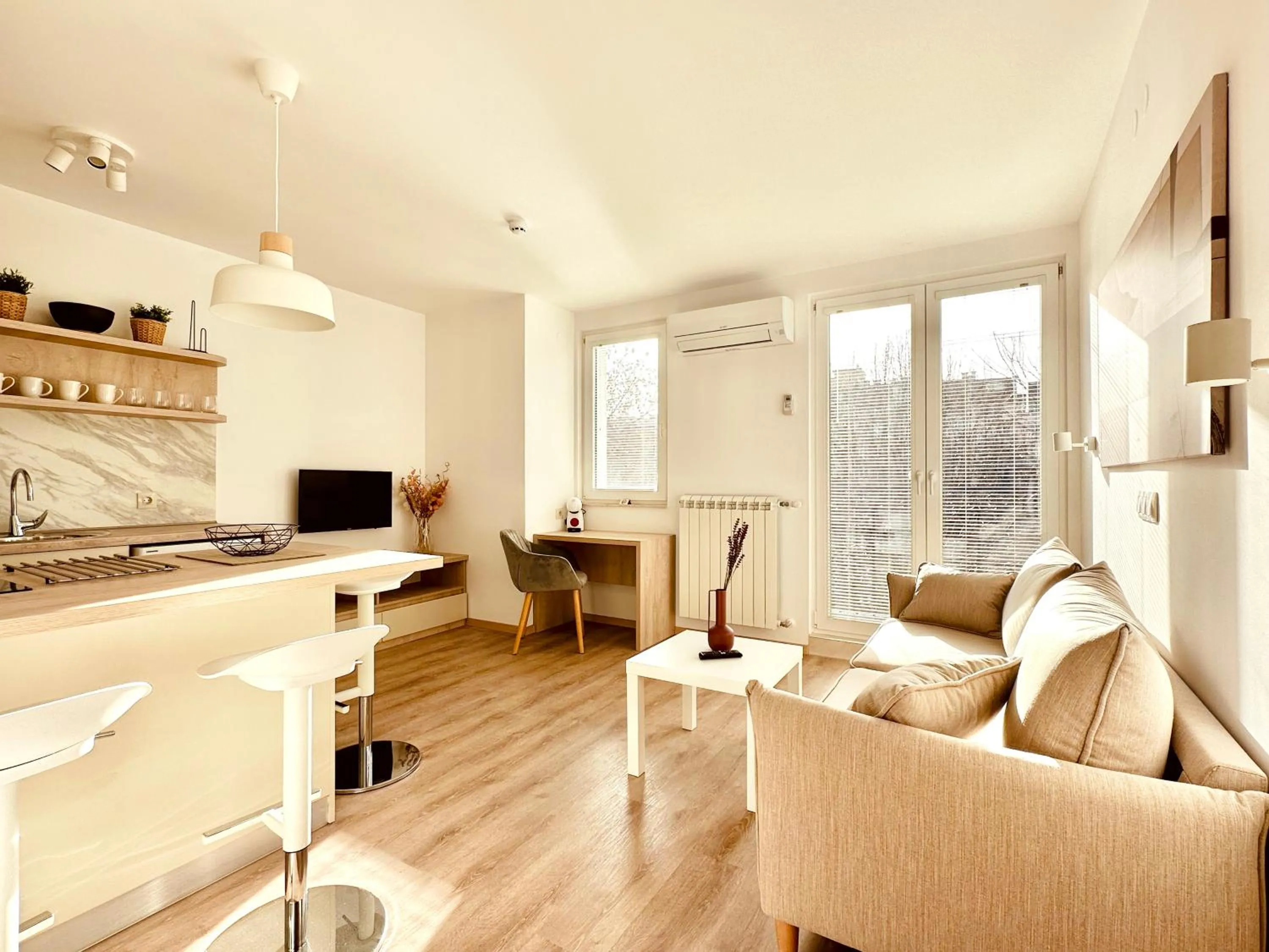 Apart-Hotels-Sofia, AHS