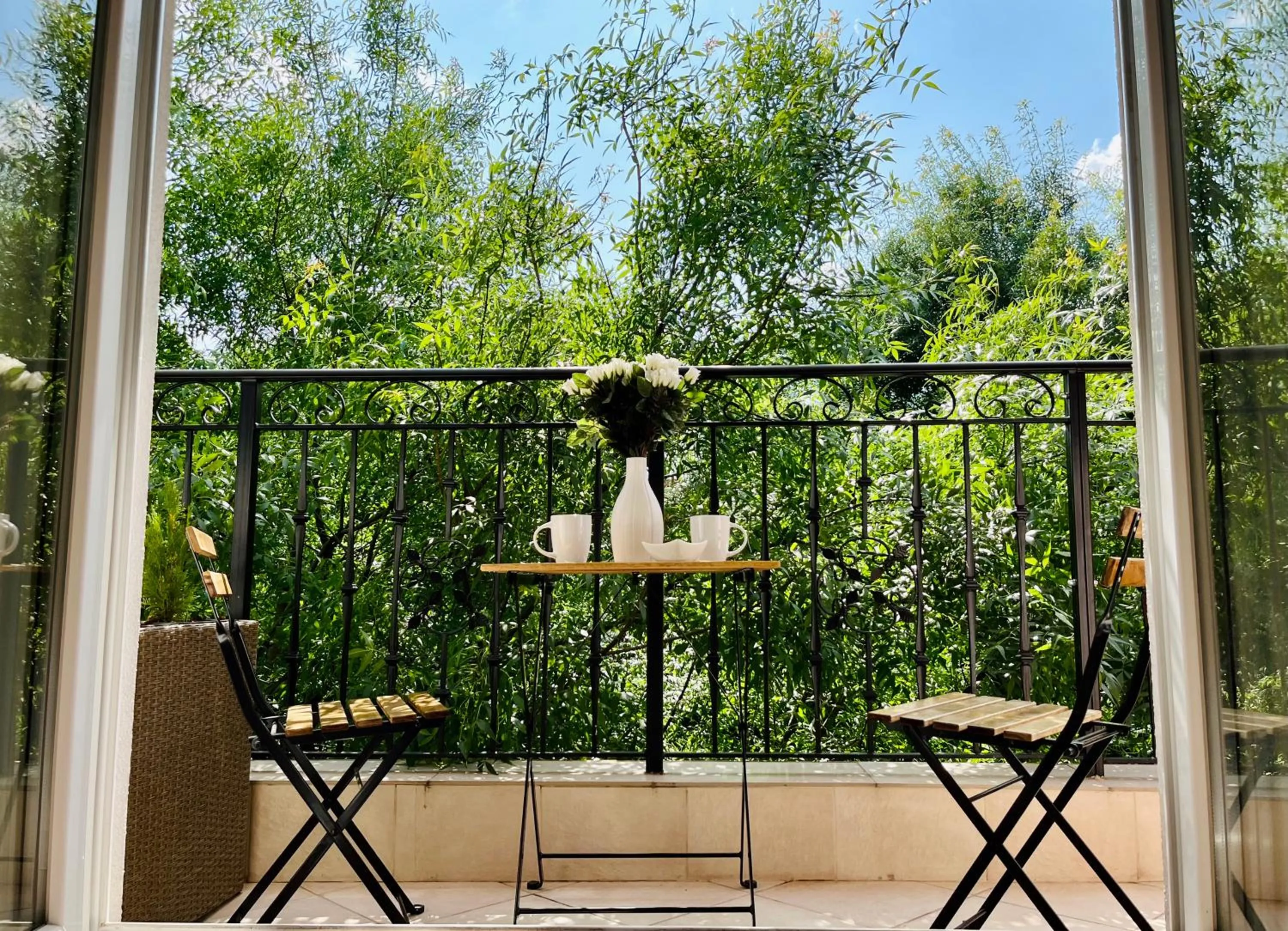 Apart-Hotels-Sofia, AHS