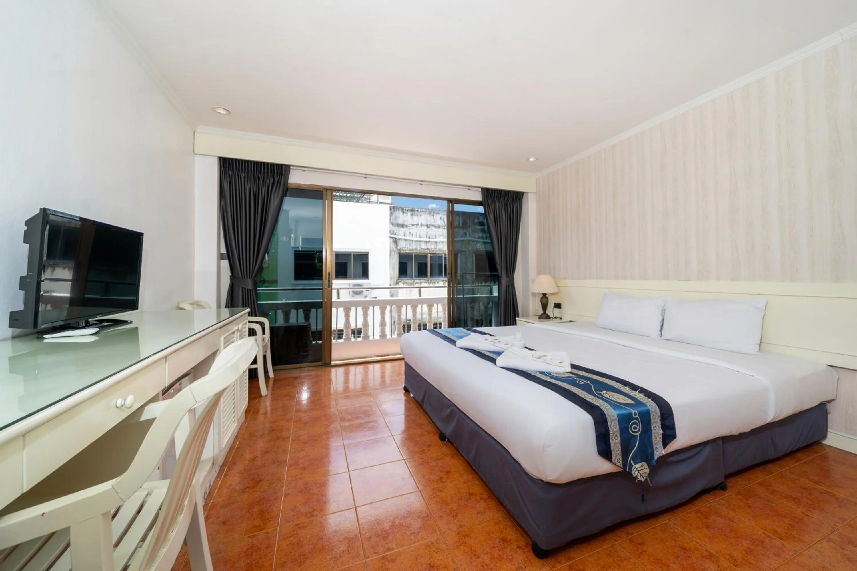 Bed in Patong Central Residence & Apartment