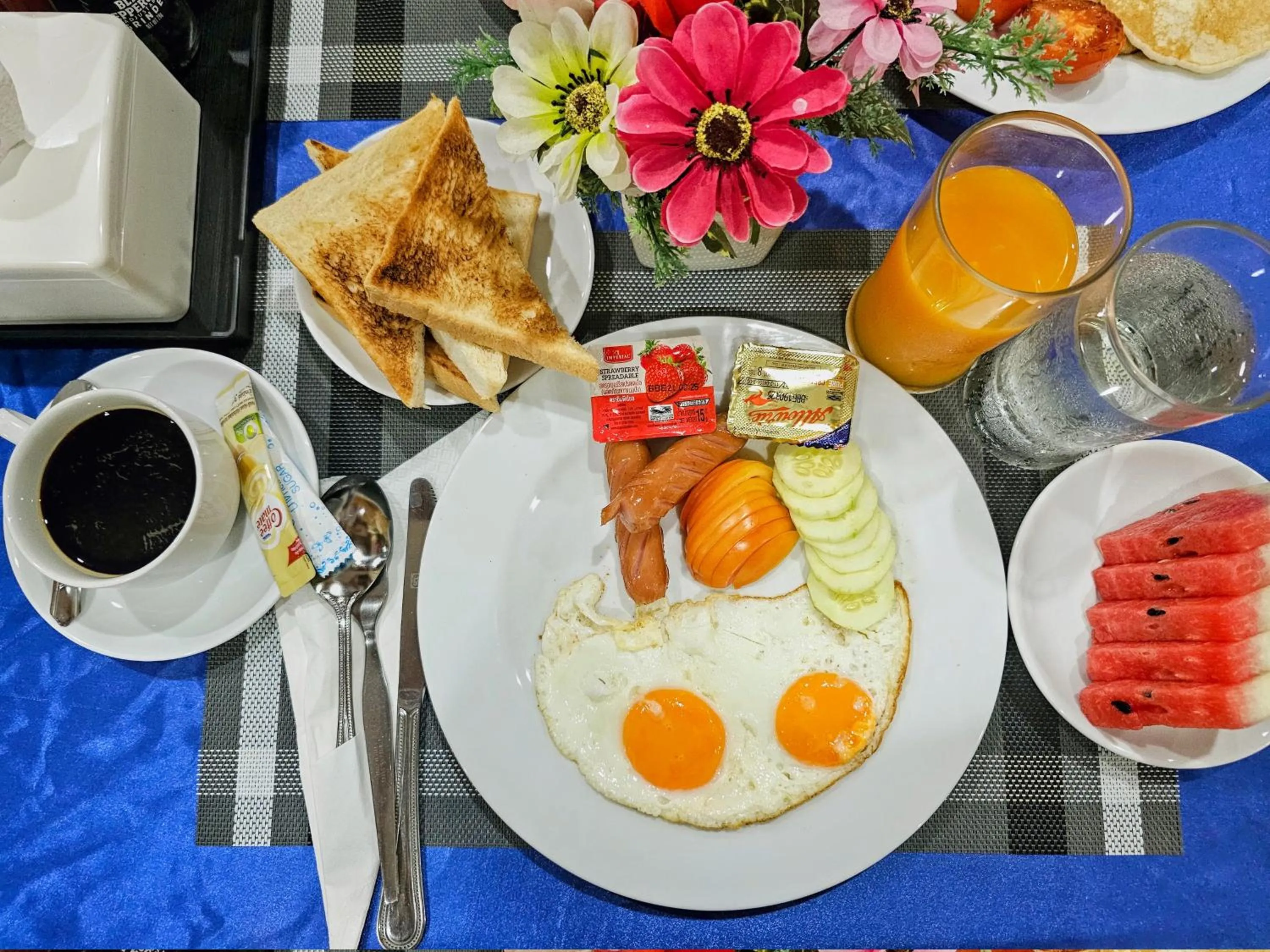 Restaurant/places to eat in Patong Central Residence & Apartment