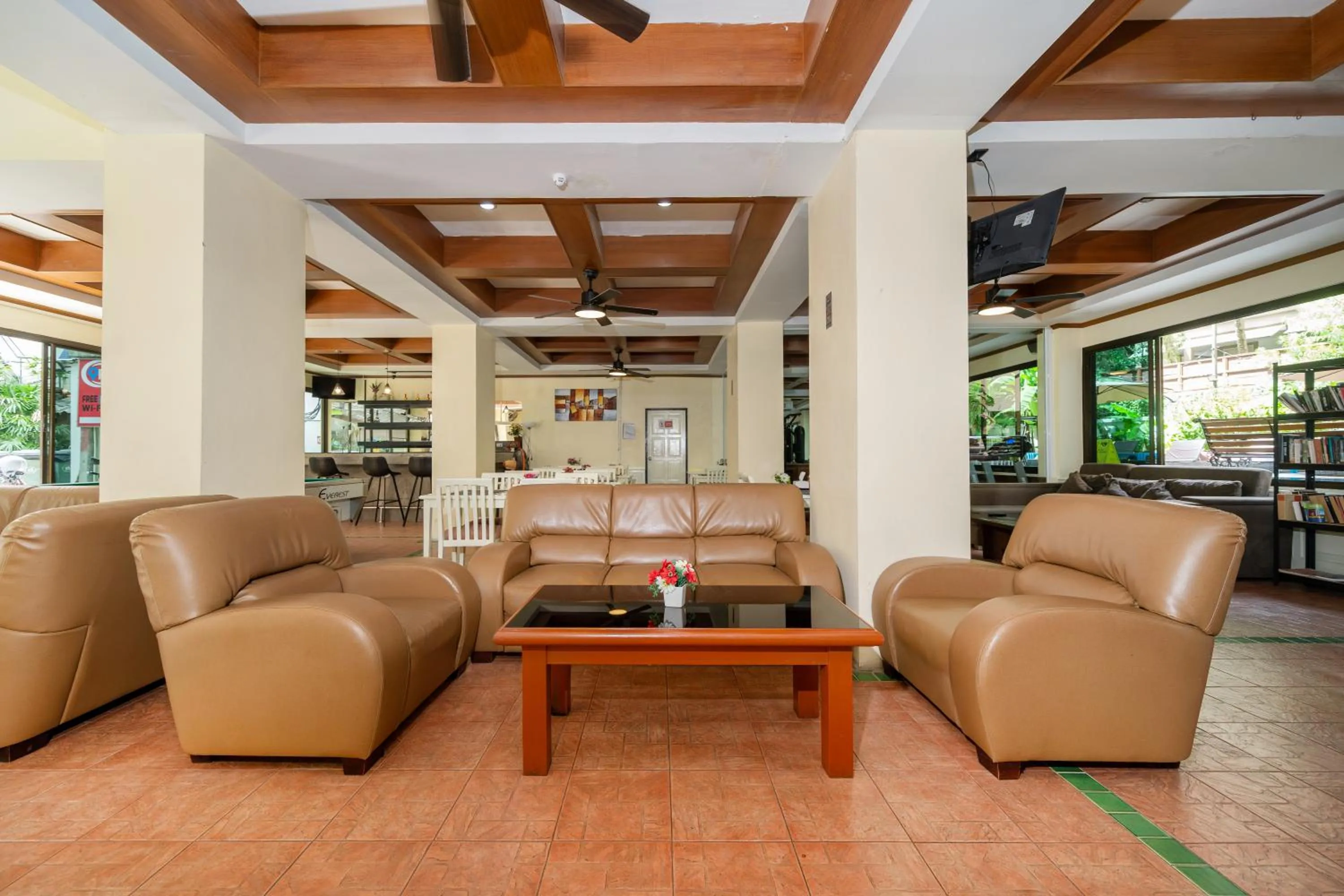 Lobby or reception in Patong Central Residence & Apartment
