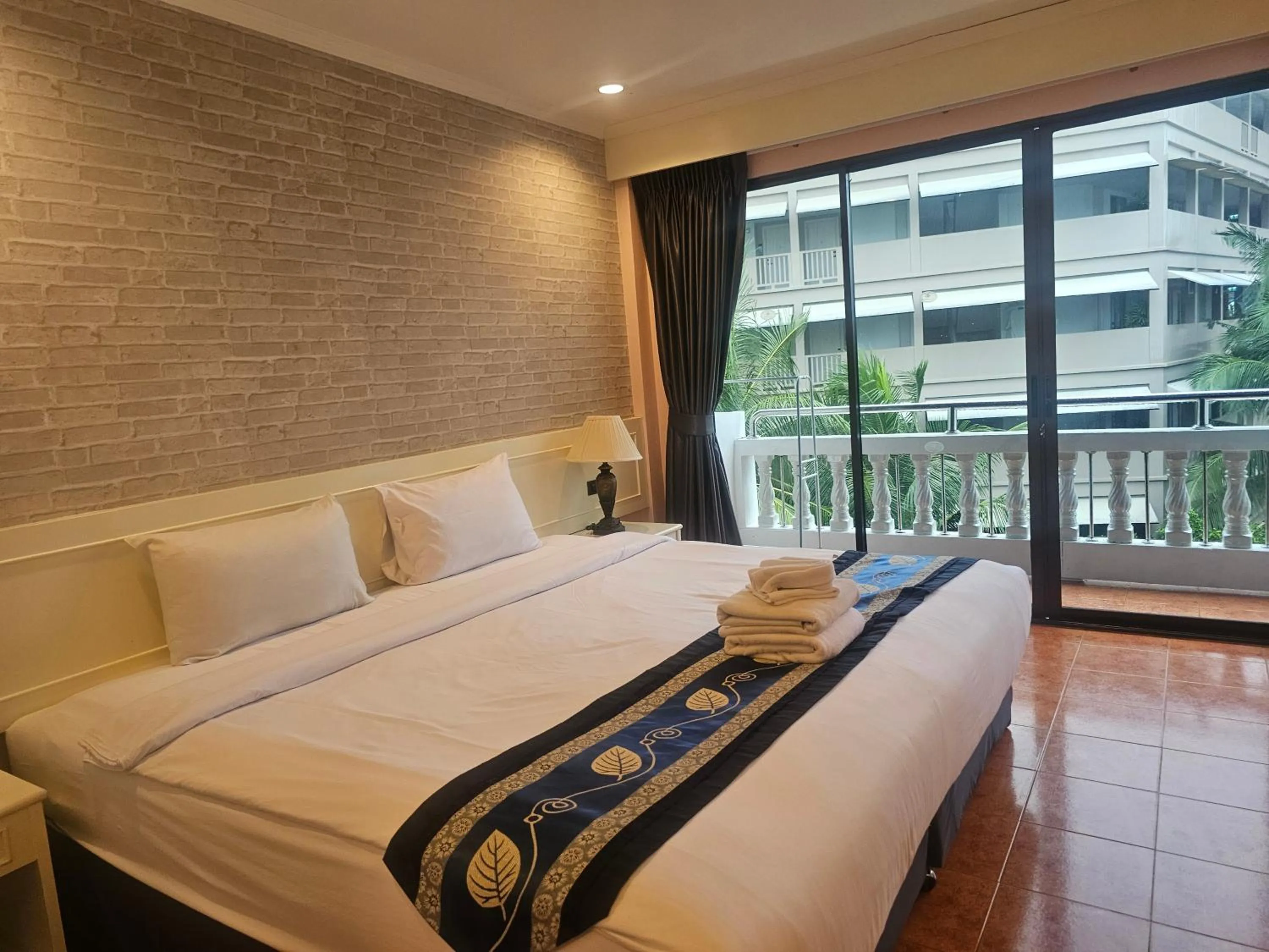 Bed in Patong Central Residence & Apartment