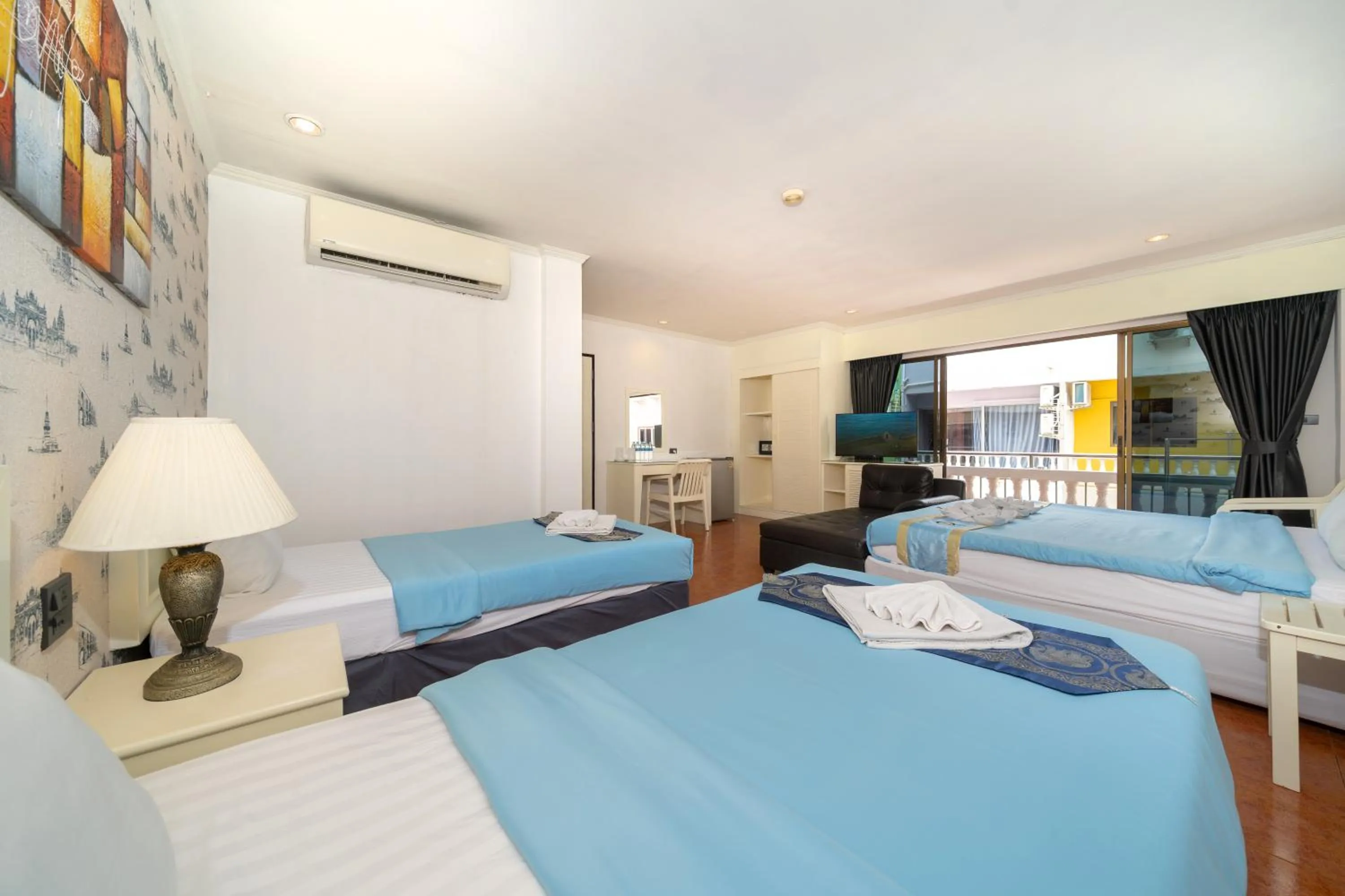 Bed in Patong Central Residence & Apartment