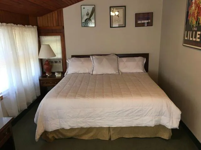 Bed in Beaumont Hotel