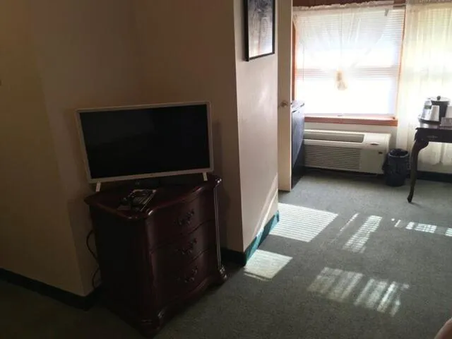 TV and multimedia, Bed in Beaumont Hotel