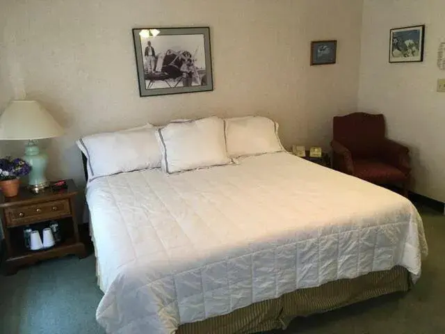 King Room in Beaumont Hotel King Room in Beaumont Hotel