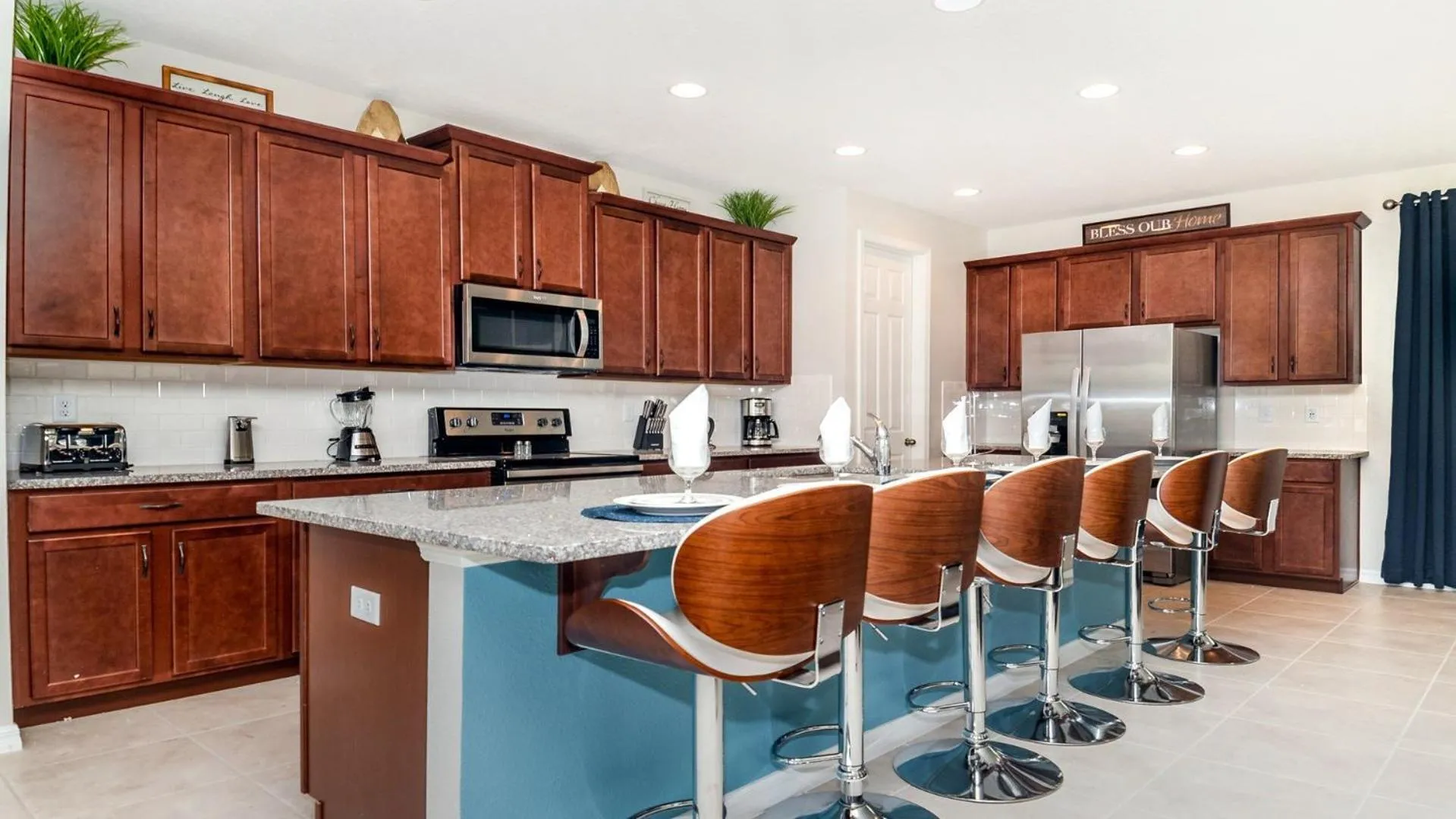 Kitchen or kitchenette in Disney Getaway: Pool, Spa, Games, Great Locale