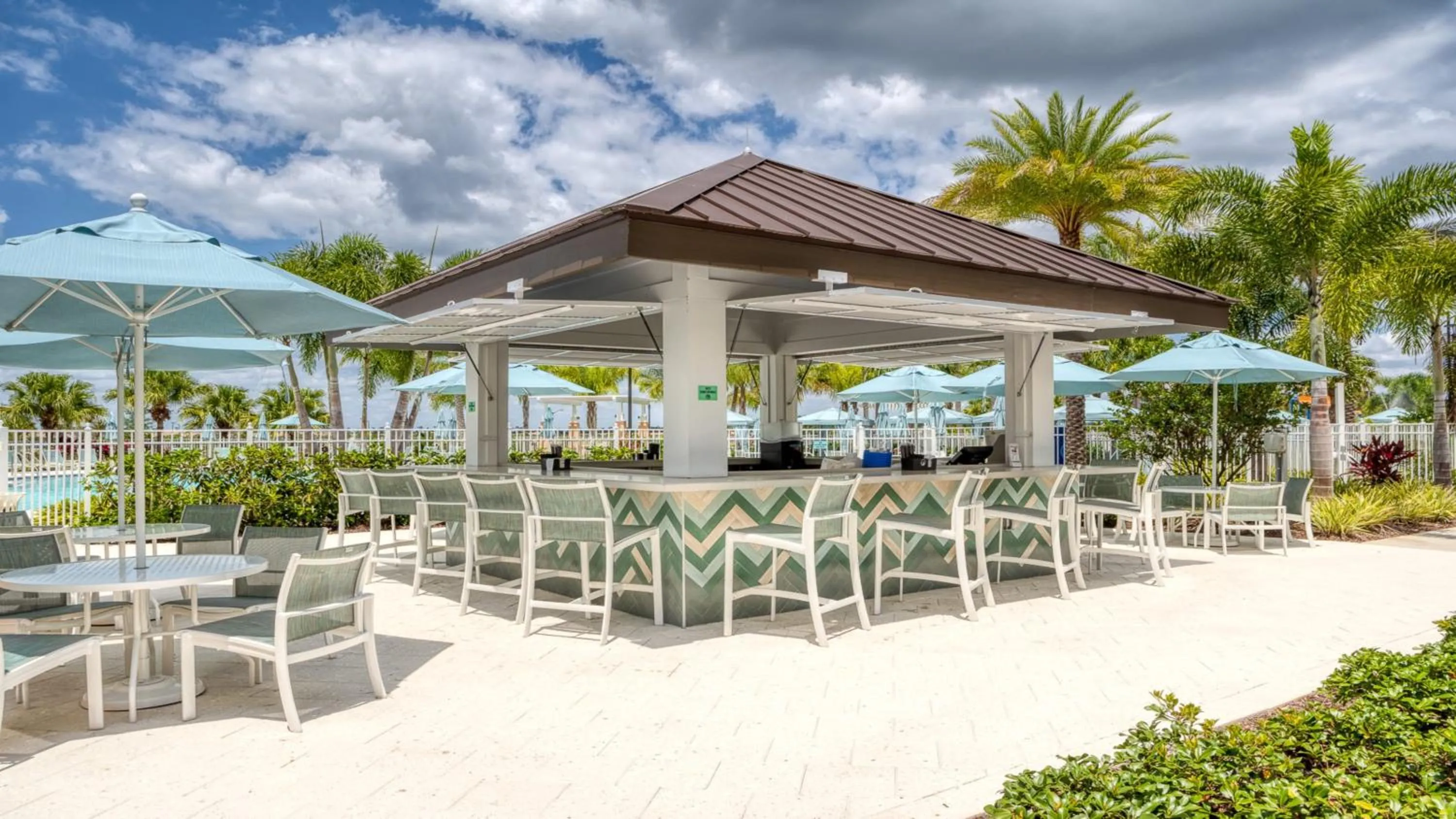 Property building in Disney Getaway: Pool, Spa, Games, Great Locale
