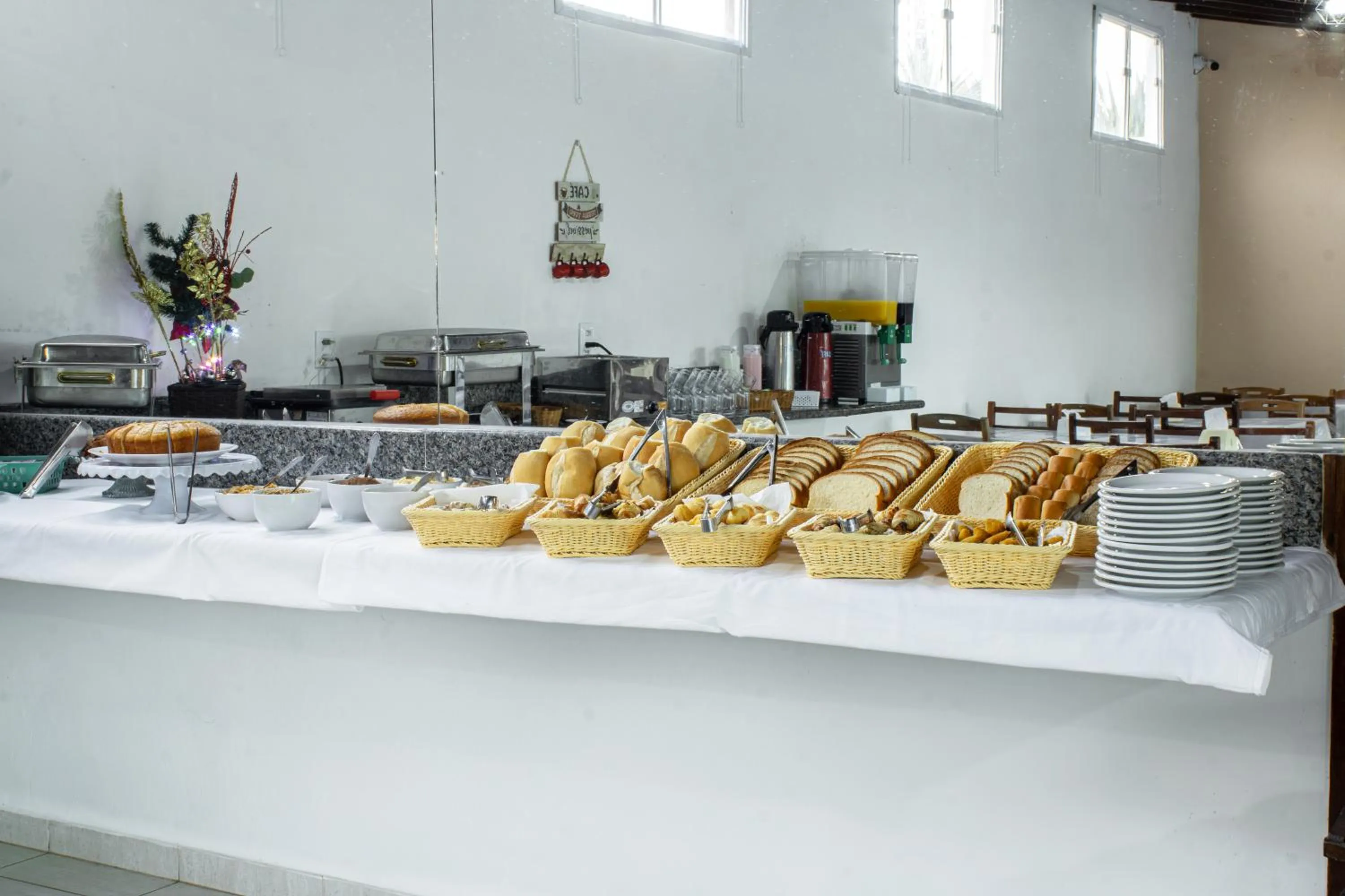 Food and drinks in Pousada Riviera Caragua