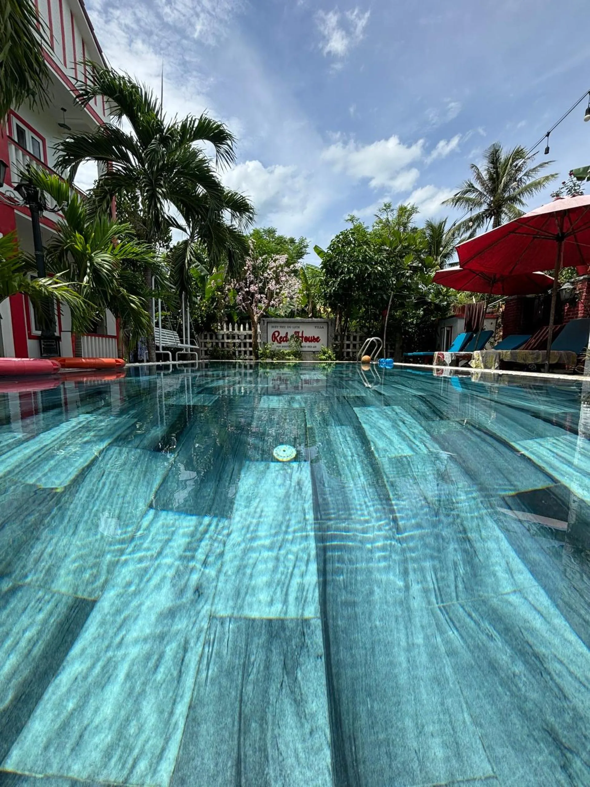 Pool view in Red House Homestay - Villa