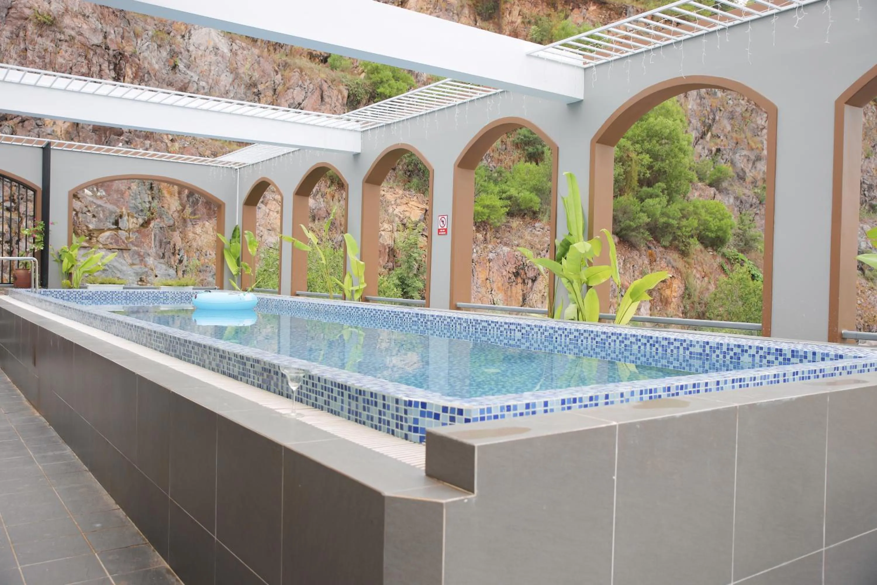 Swimming pool in Benzen Villas Nha Trang