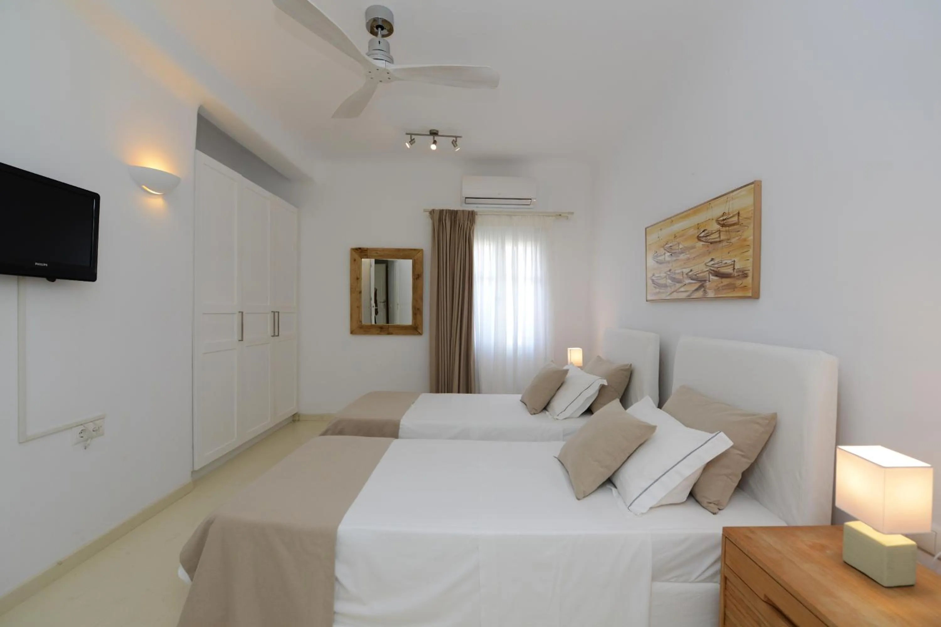 Bedroom, Bed in Thalasses Villas