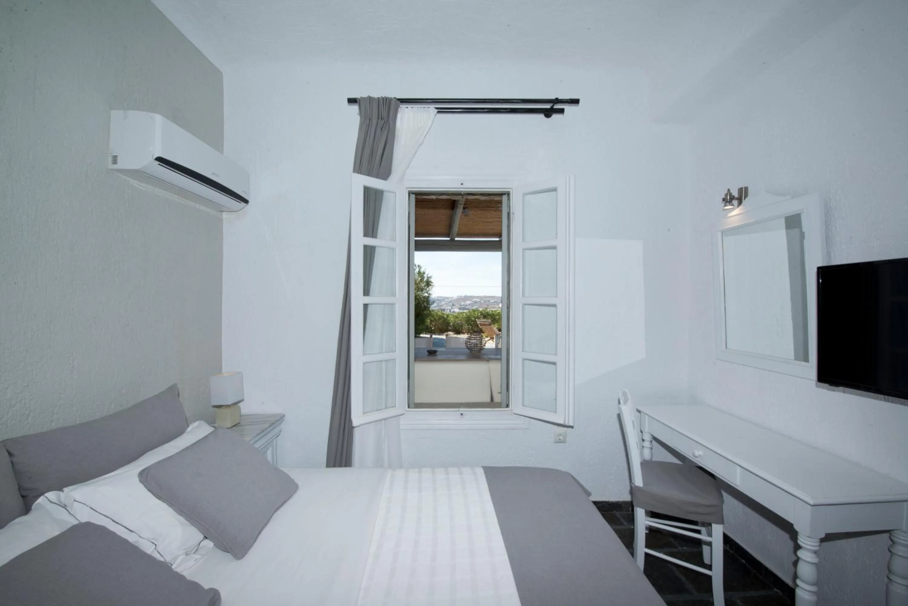 Bedroom, Bed in Thalasses Villas