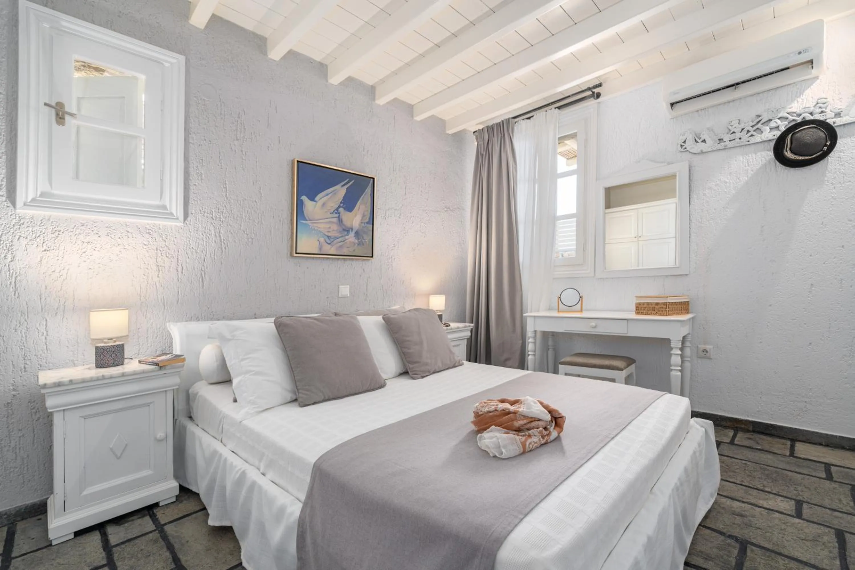 Bed in Thalasses Villas