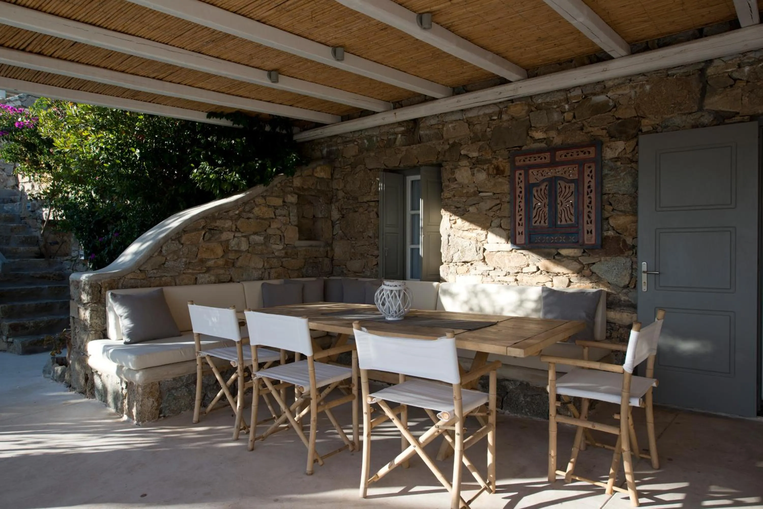Dining area in Thalasses Villas