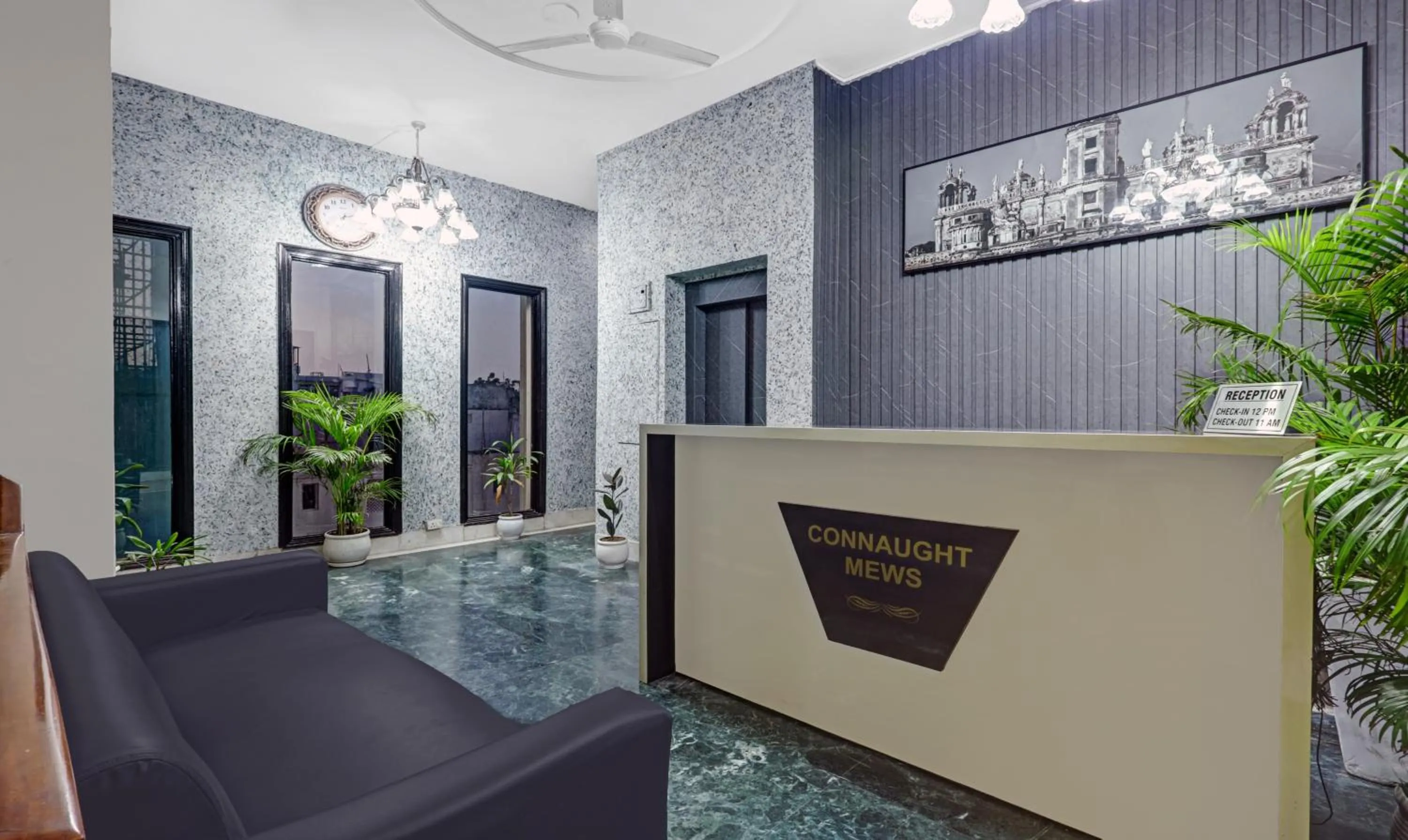 Lobby or reception in Itsy Hotels Connaught Mews
