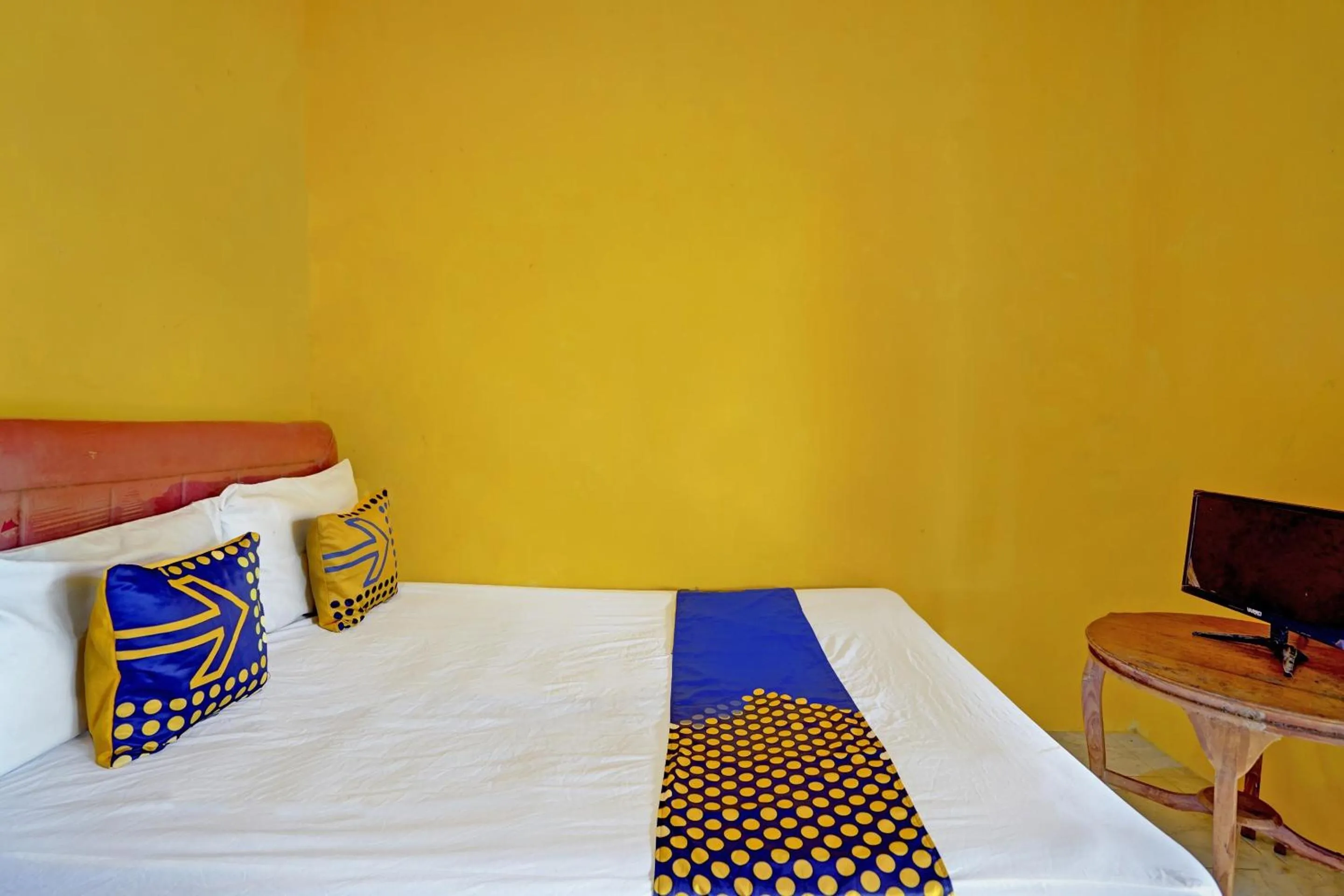 Bedroom, Bed in Hotel O Anisah Adil Homestay SyariahNearsmart Kampung Desa Pakistaji