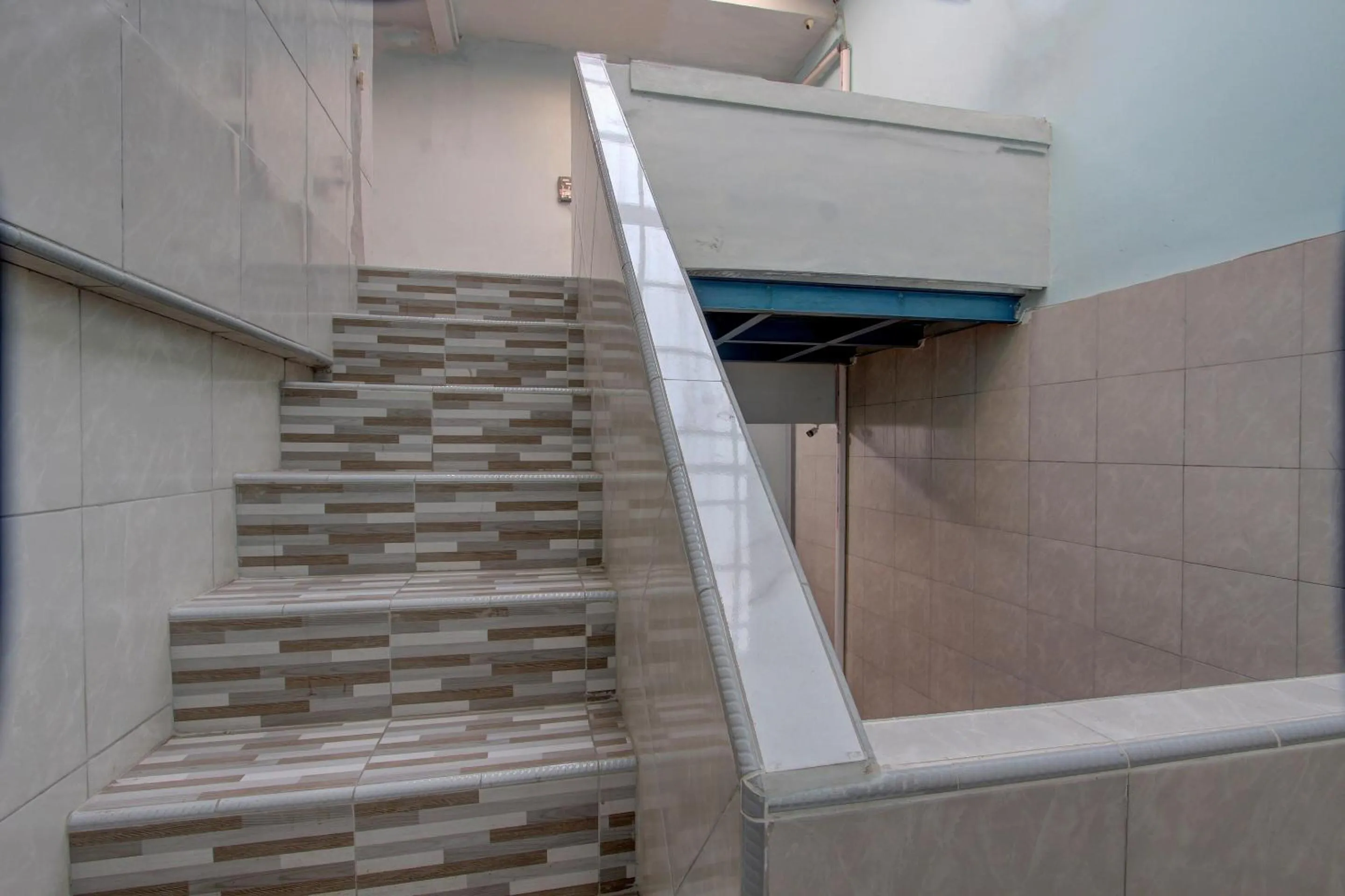 Lobby or reception in Hotel O Galih Kost 1 Syariah