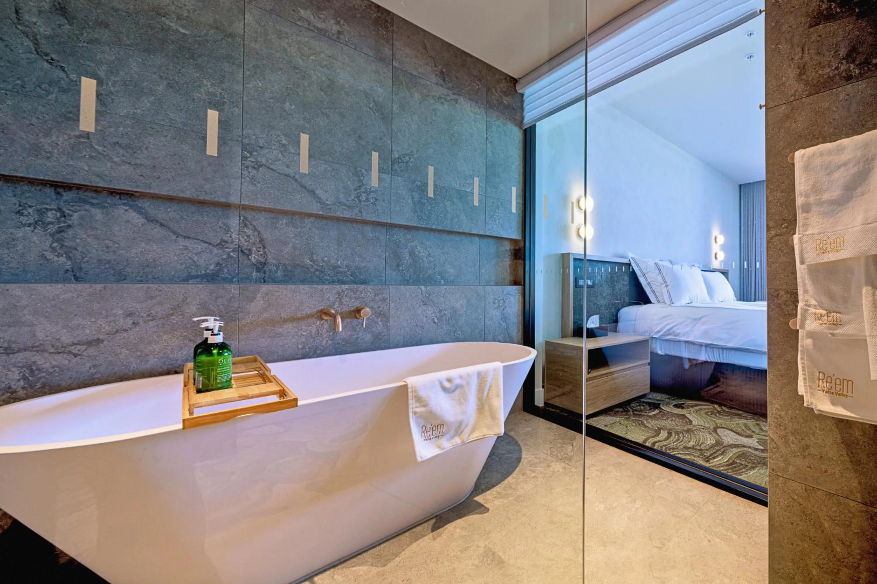 Bed in Re’em Yarra Valley