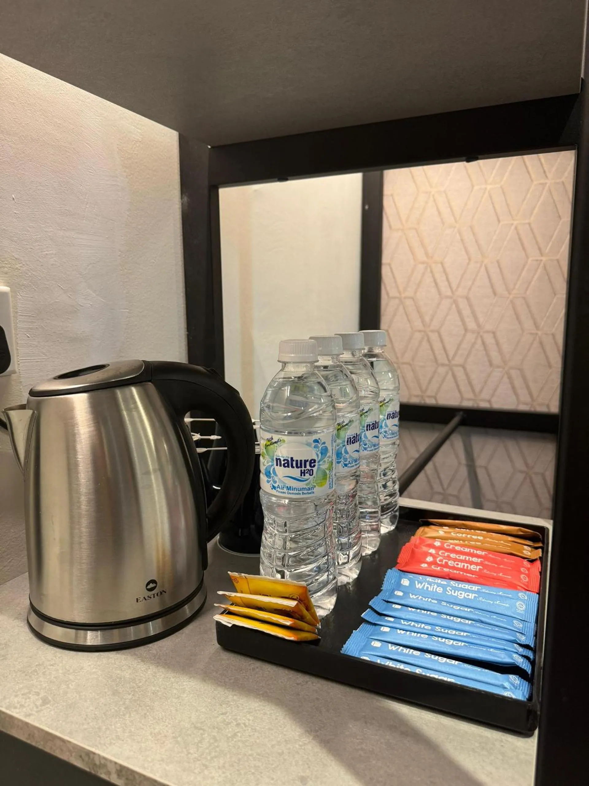 Coffee/tea facilities in Le'genda Hotel