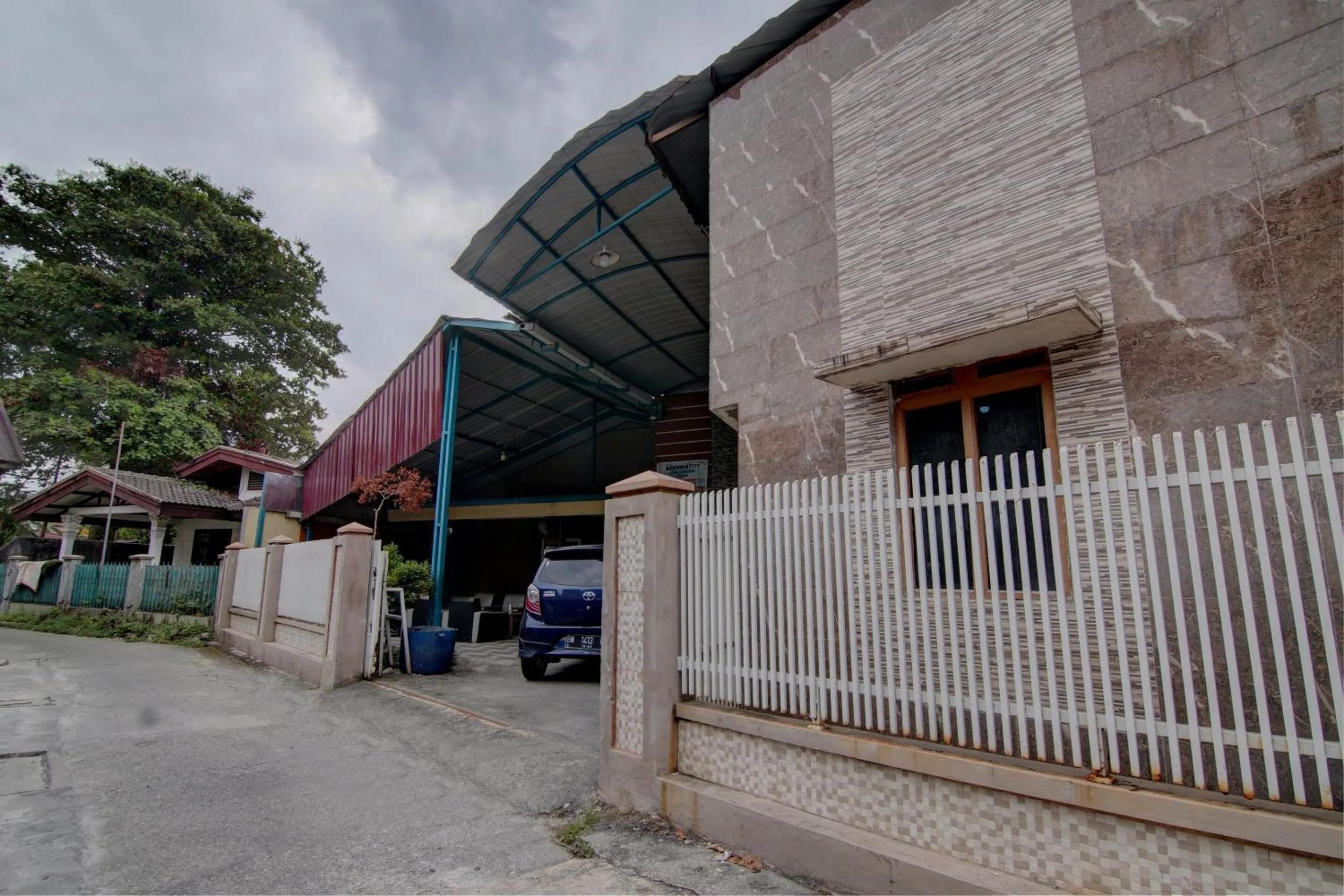 Facade/entrance in OYO 92833 Penginapan Syariah